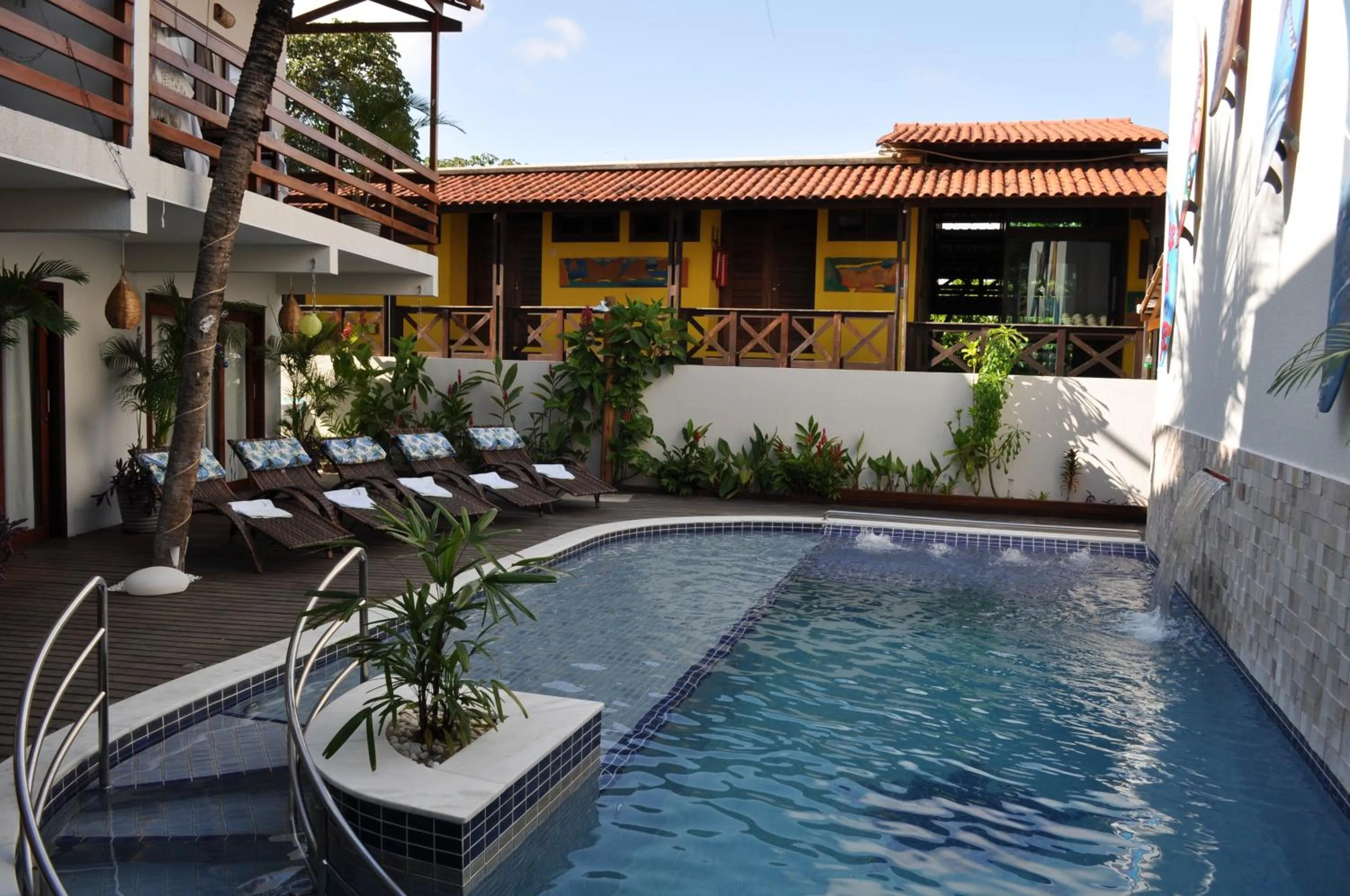 Swimming pool in Pousada Waikiki Boutique