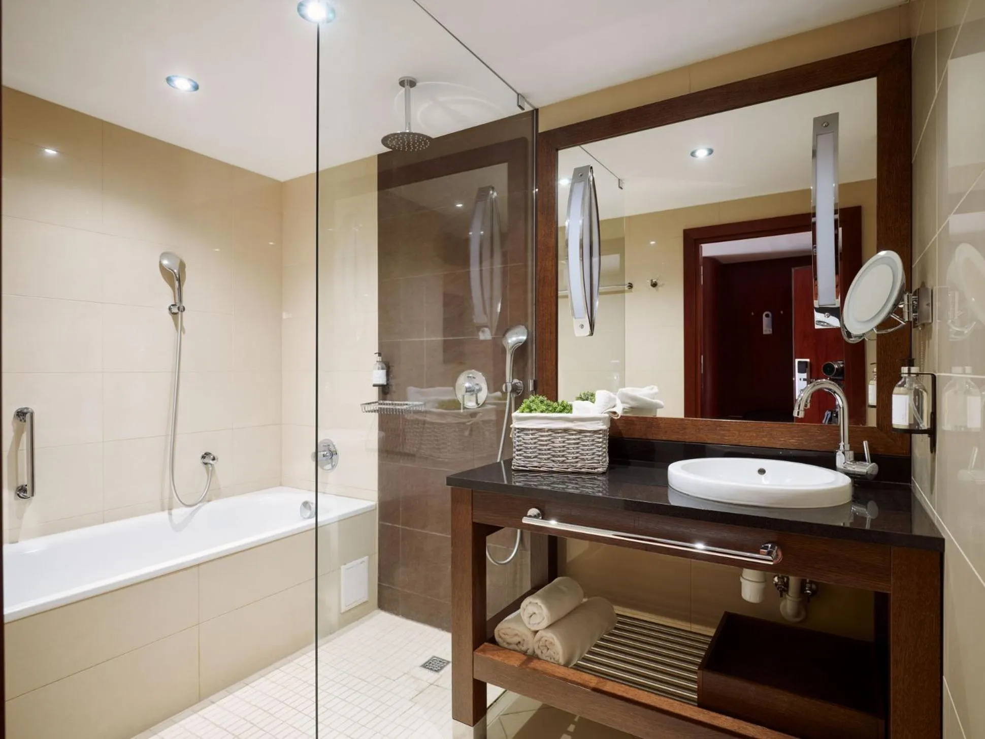 Shower in Hotel Verde