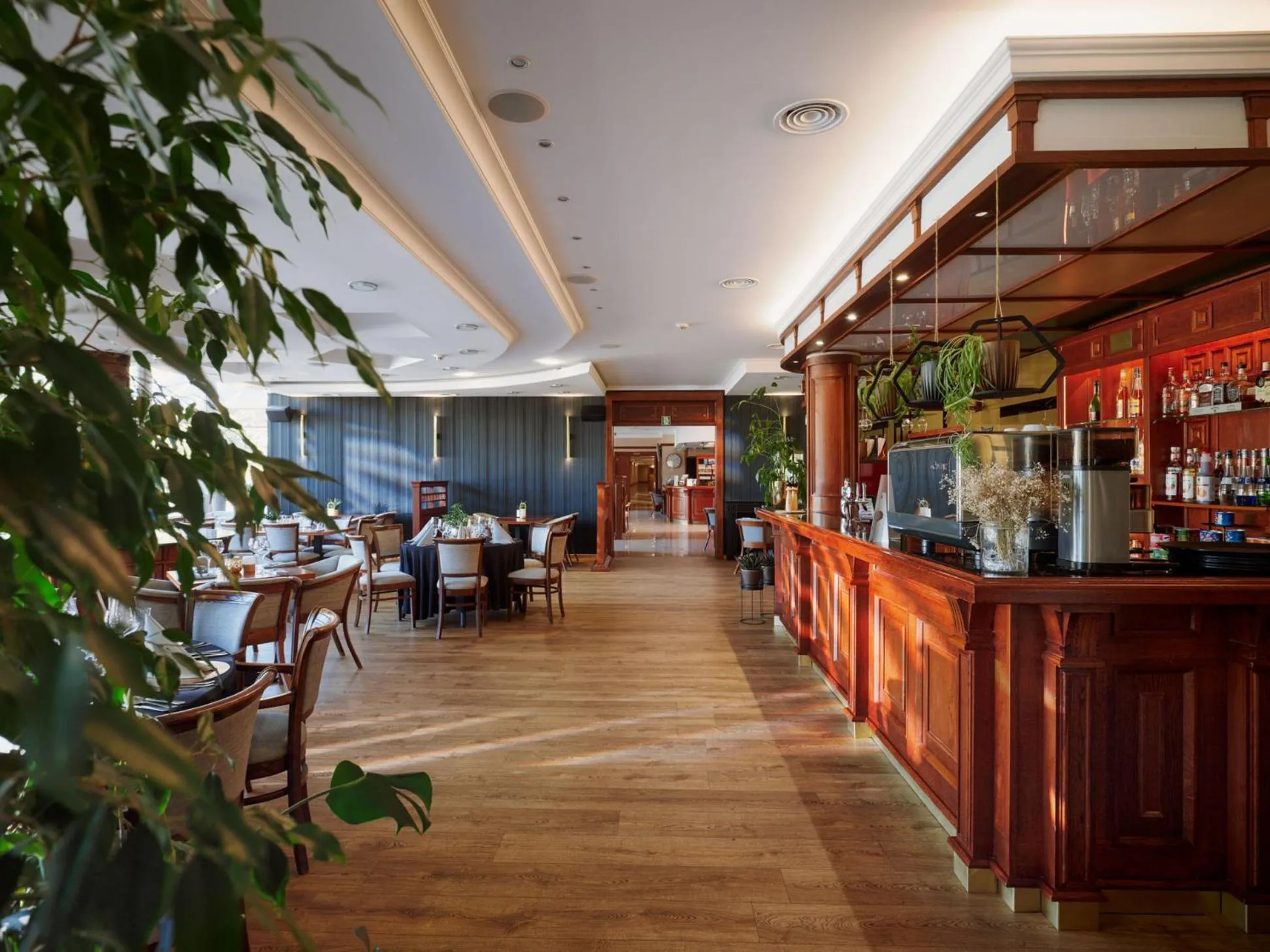 Restaurant/places to eat in Hotel Verde