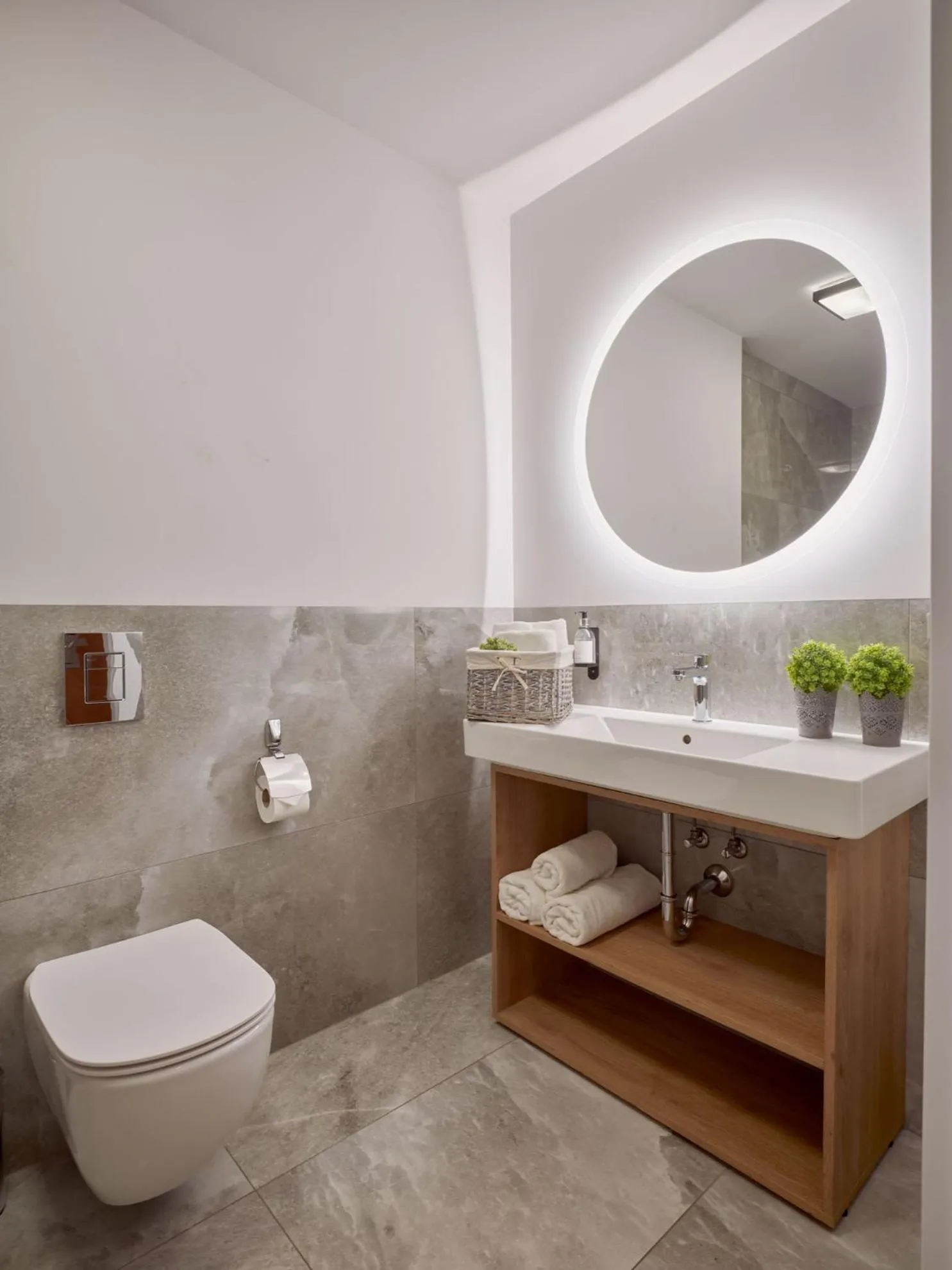 Shower in Hotel Verde