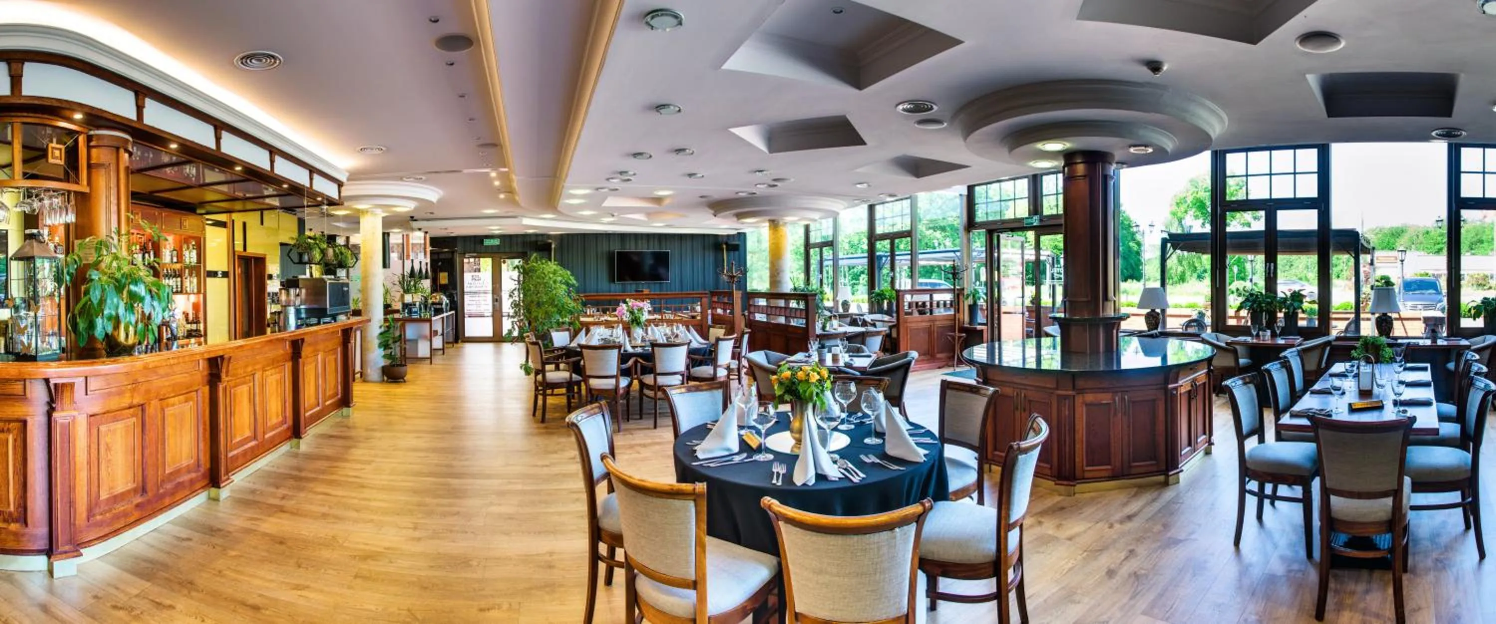 Restaurant/places to eat in Hotel Verde