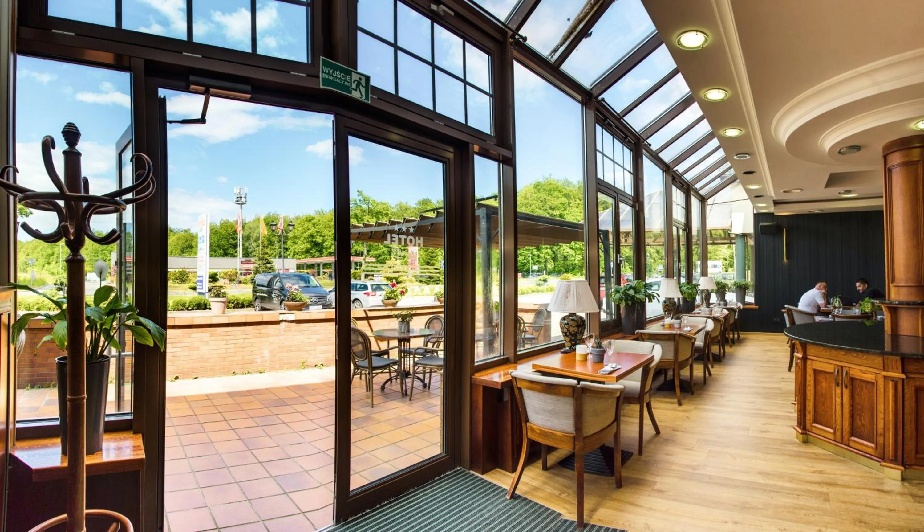 Restaurant/places to eat in Hotel Verde