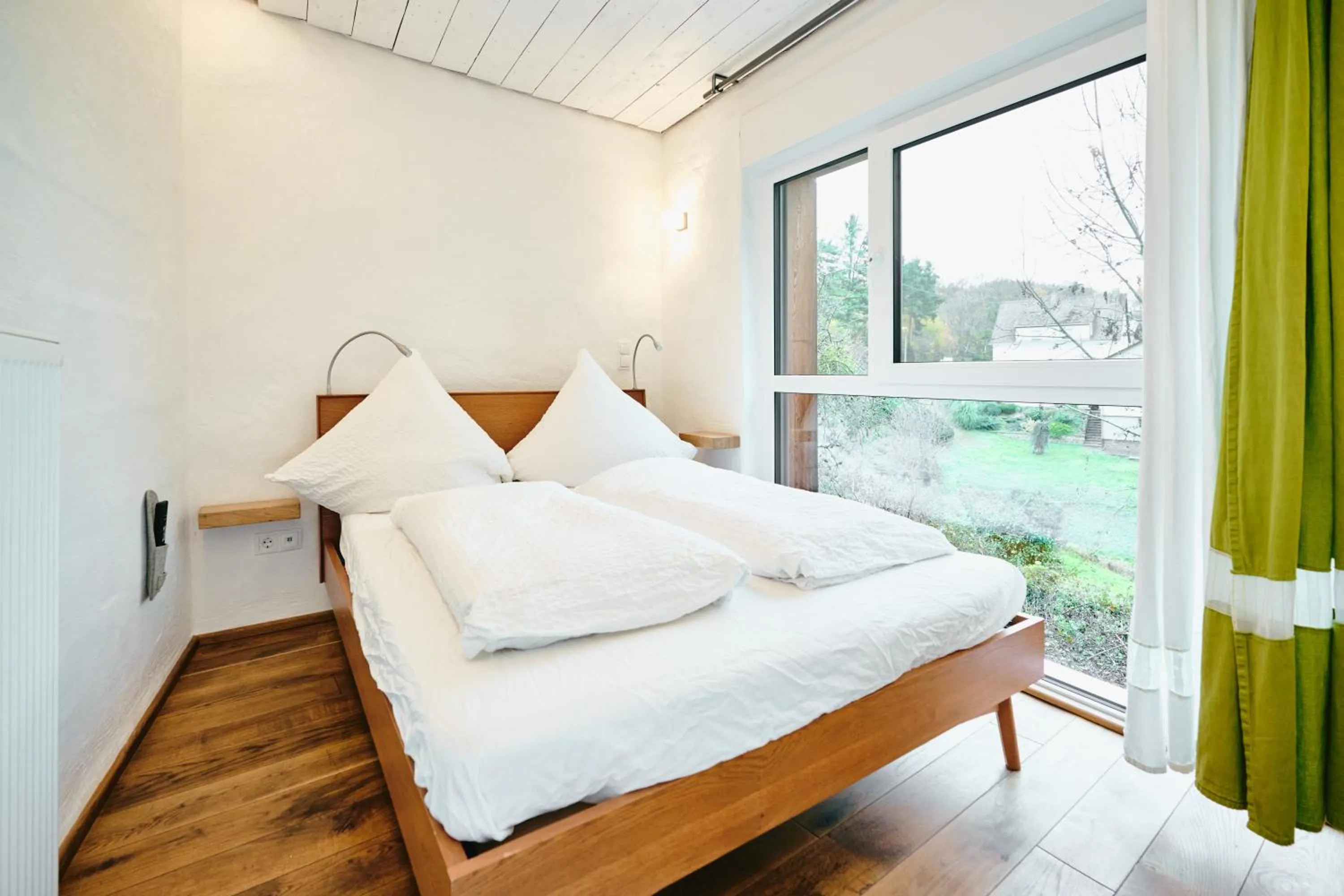 Bedroom, Bed in Basalt-Loft