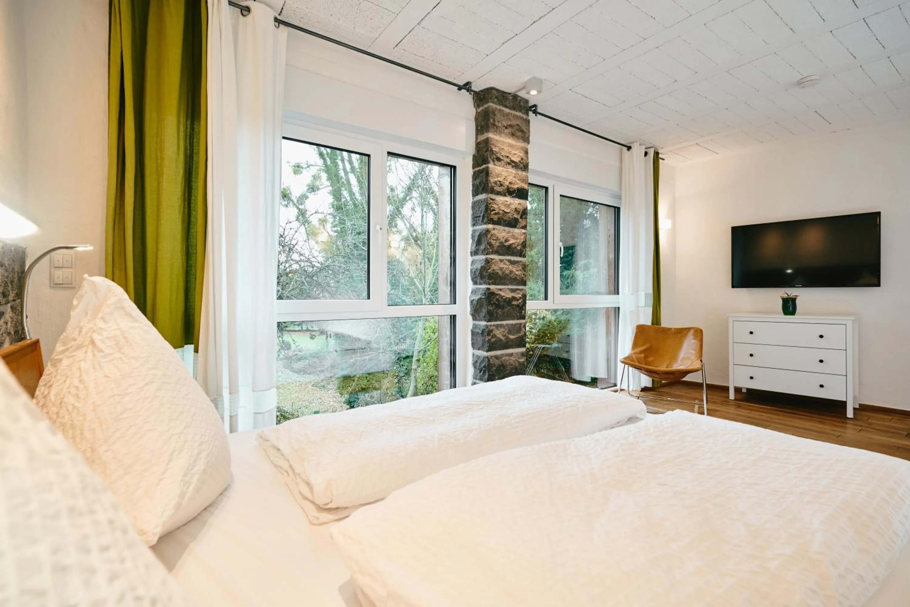 Bedroom, Bed in Basalt-Loft