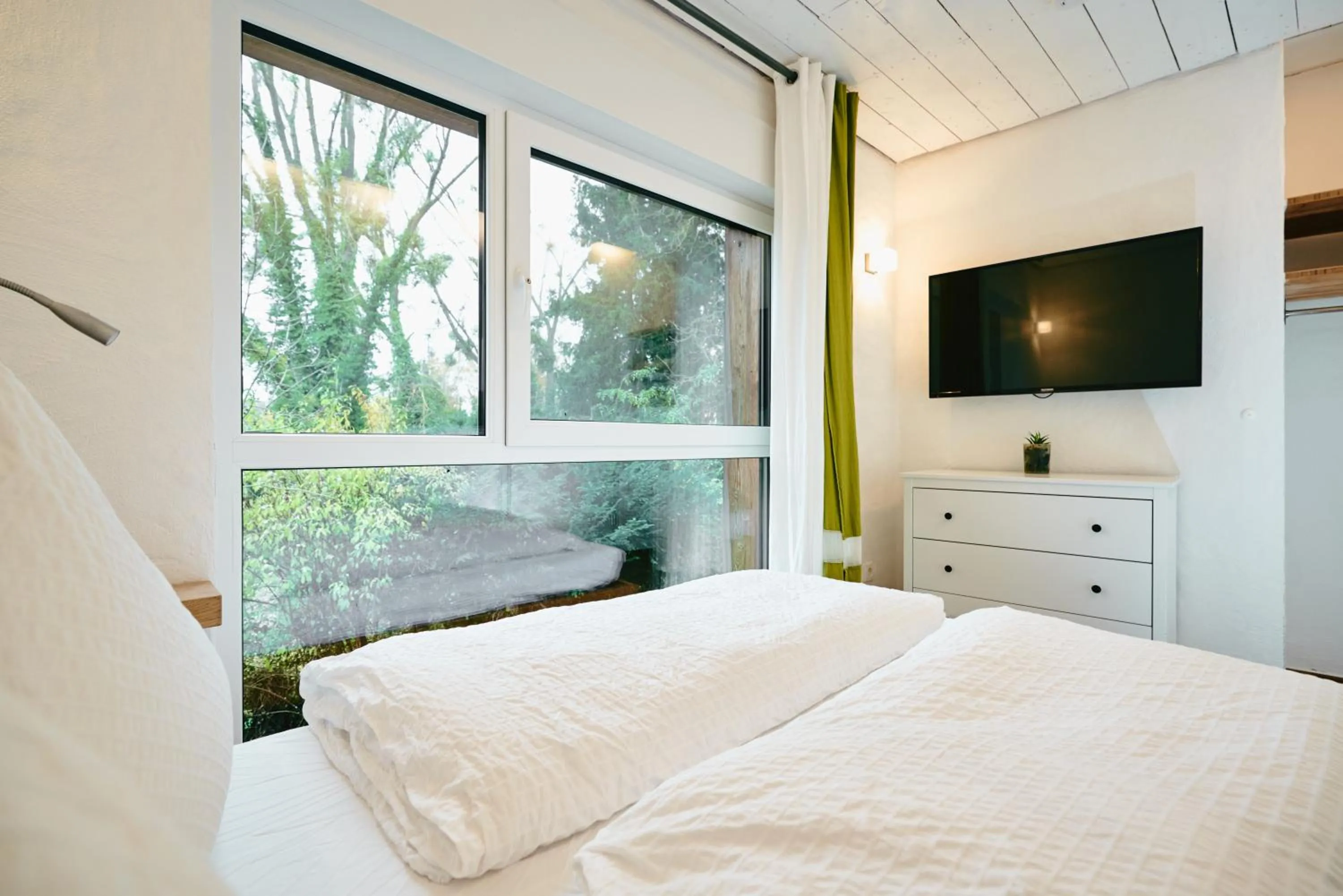Bedroom, Bed in Basalt-Loft