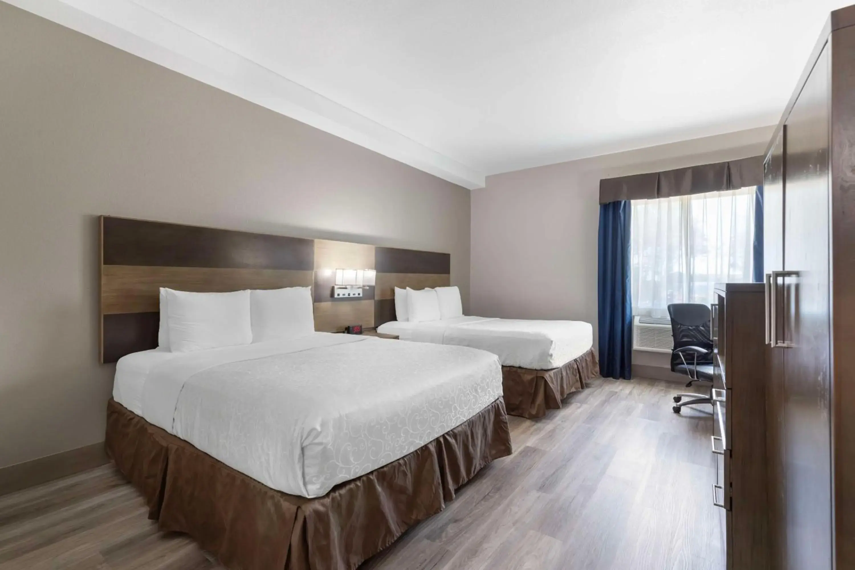 Queen Room with Two Queen Beds - Disability Access in Best Western Plus Downtown North Queen Room with Two Queen Beds - Disability Access in Best Western Plus Downtown North