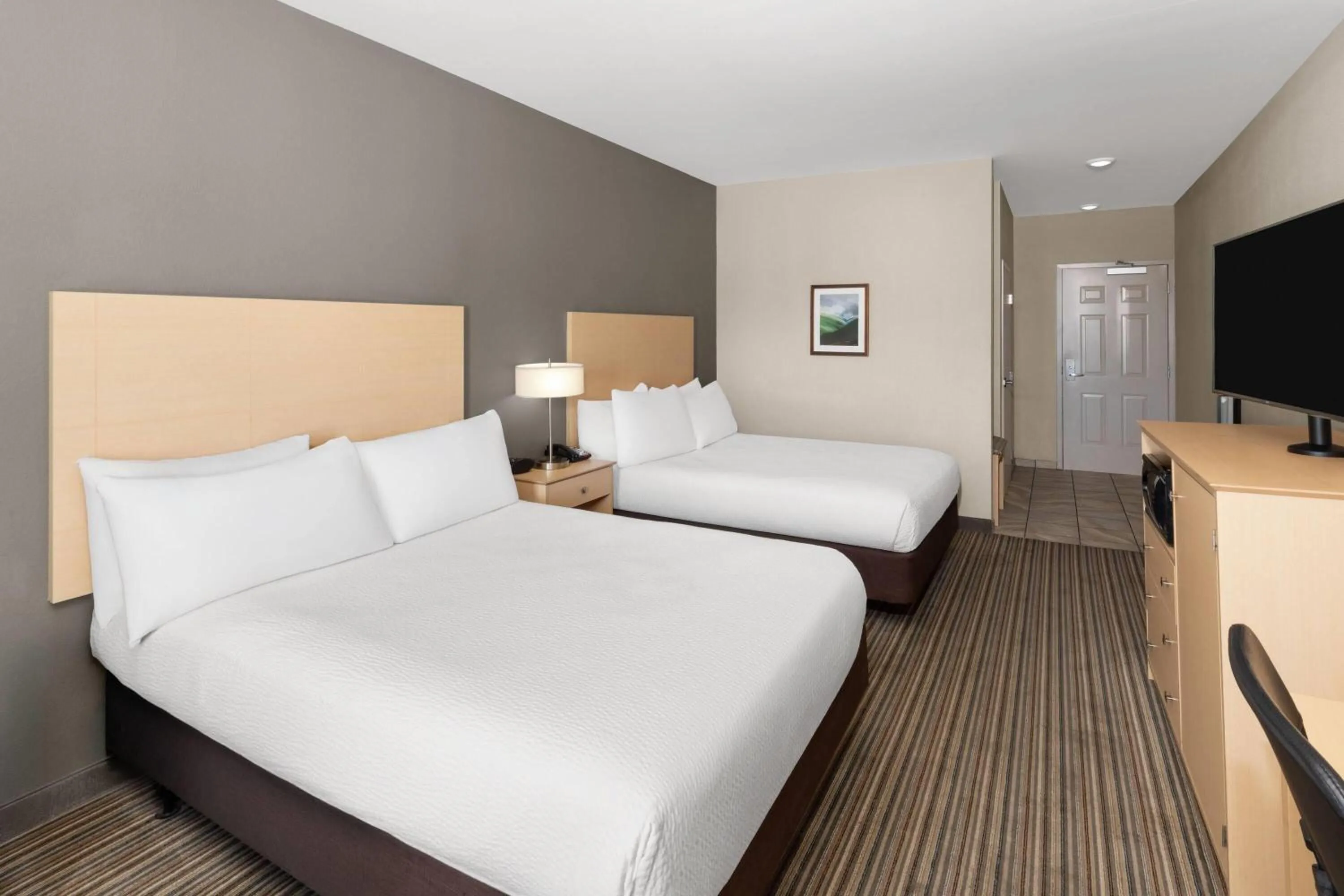 Photo of the whole room, Bed in Stone Hill Norman, Trademark Collection by Wyndham