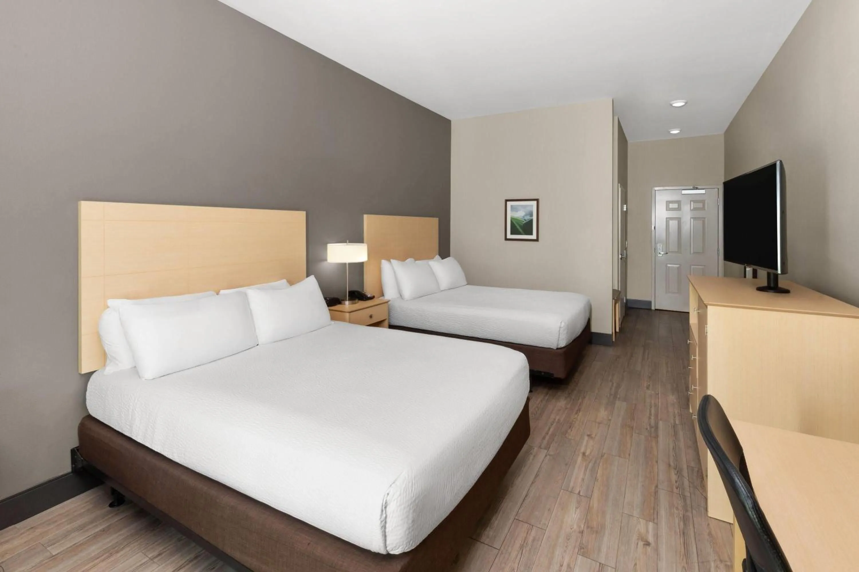 Photo of the whole room, Bed in Stone Hill Norman, Trademark Collection by Wyndham