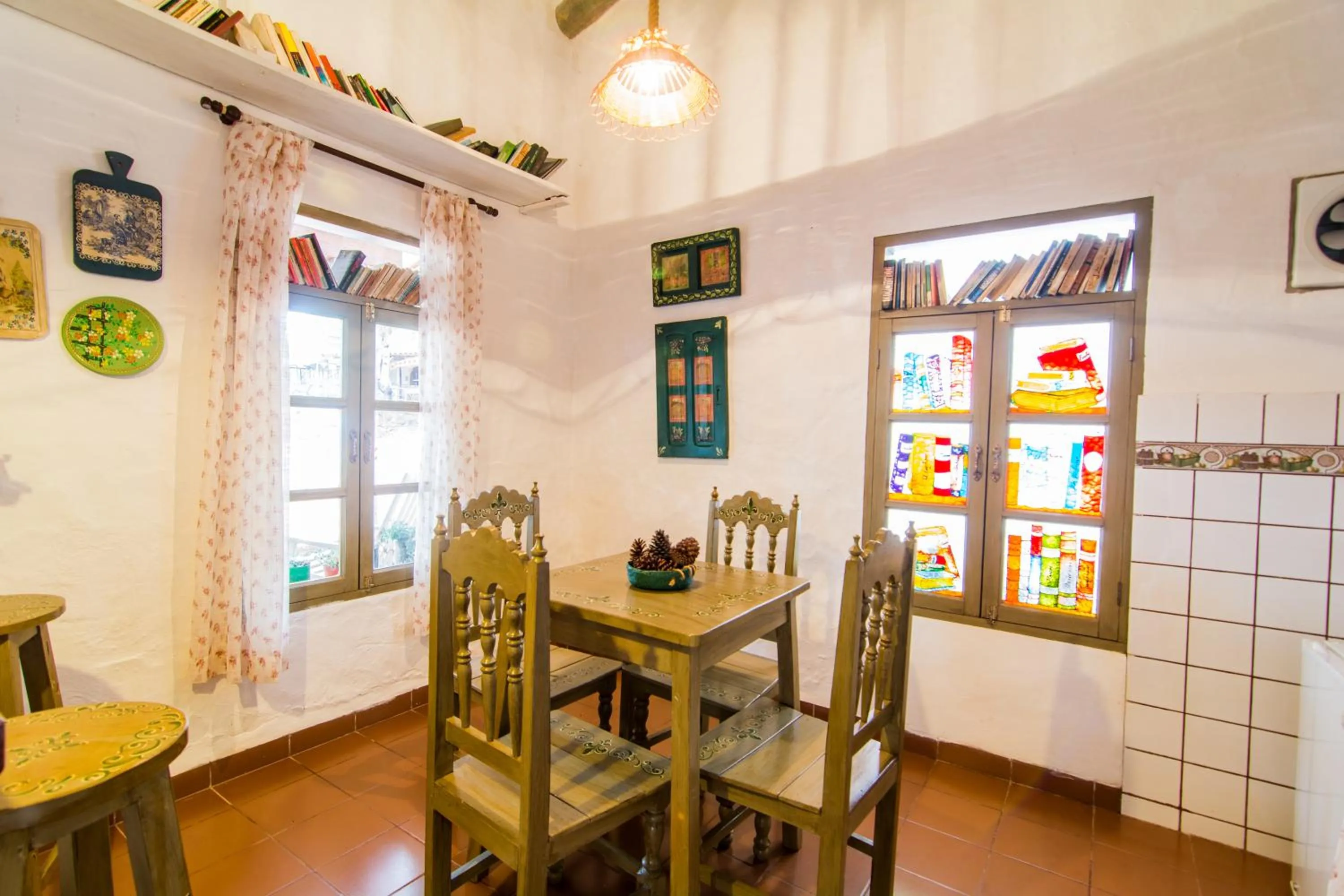 Library in El Pueblito Hotel Boutique