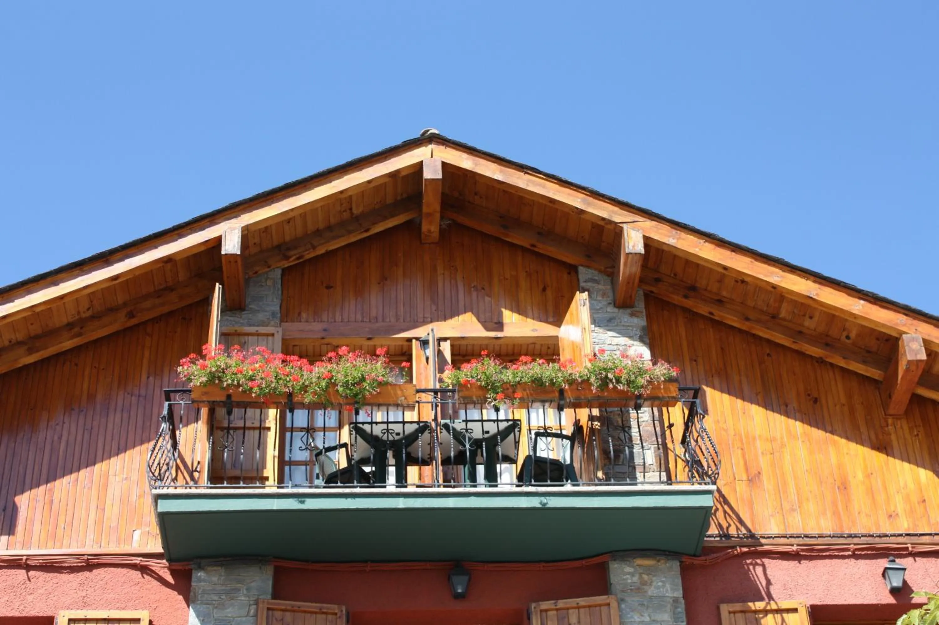 Facade/entrance in Hotel Esquirol