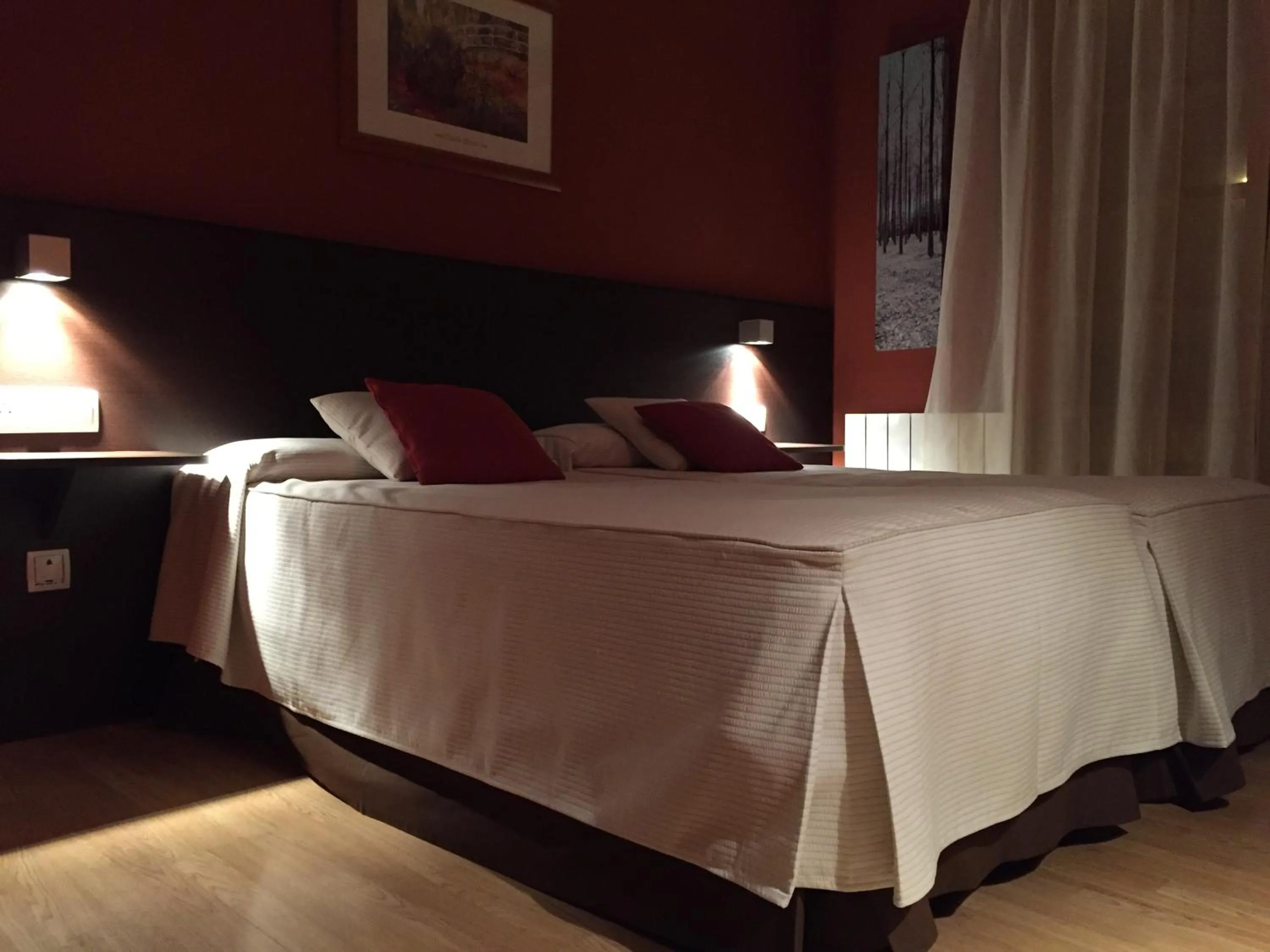 Photo of the whole room, Bed in Hotel Esquirol