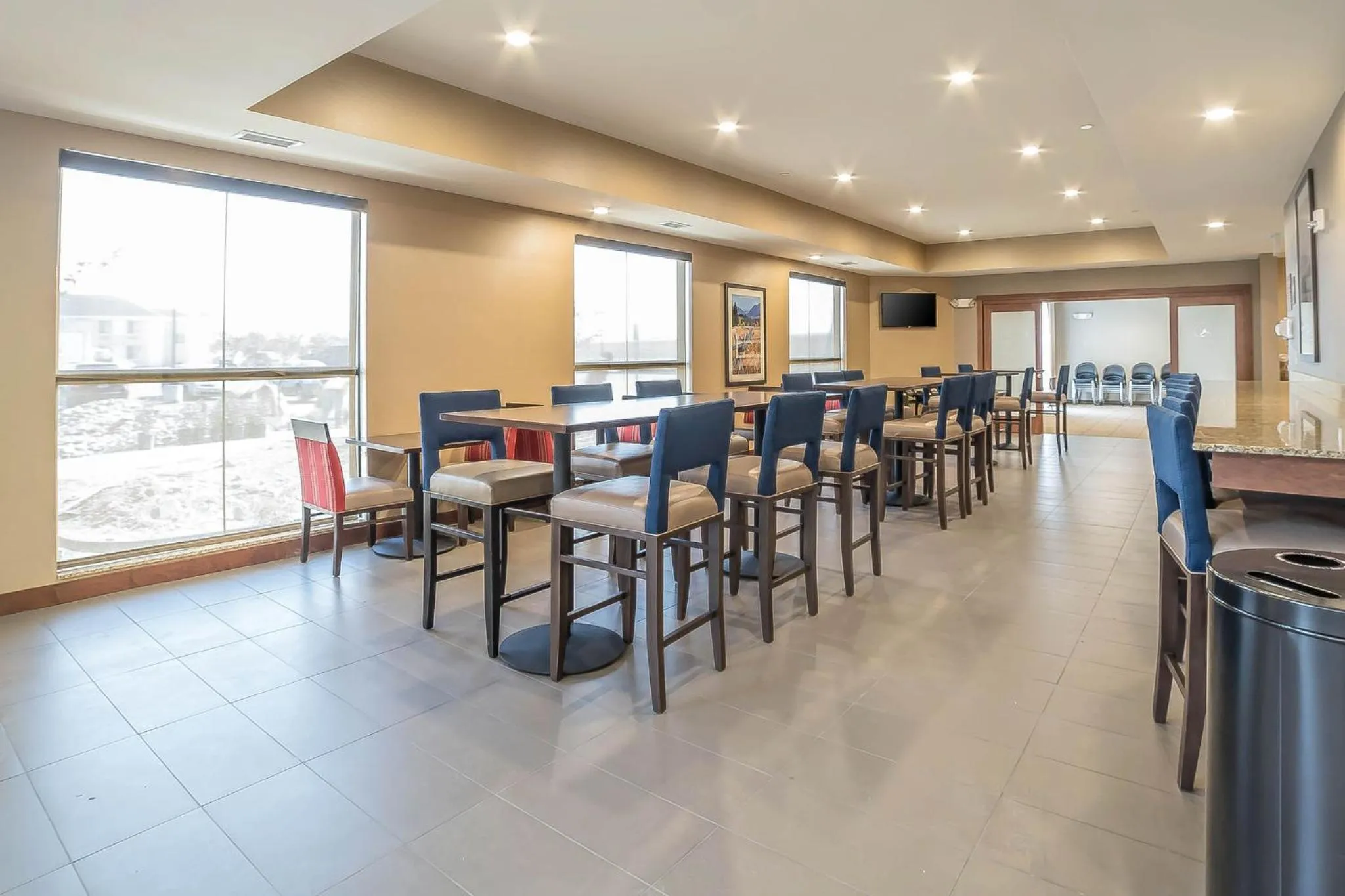 Property building in Comfort Suites Billings