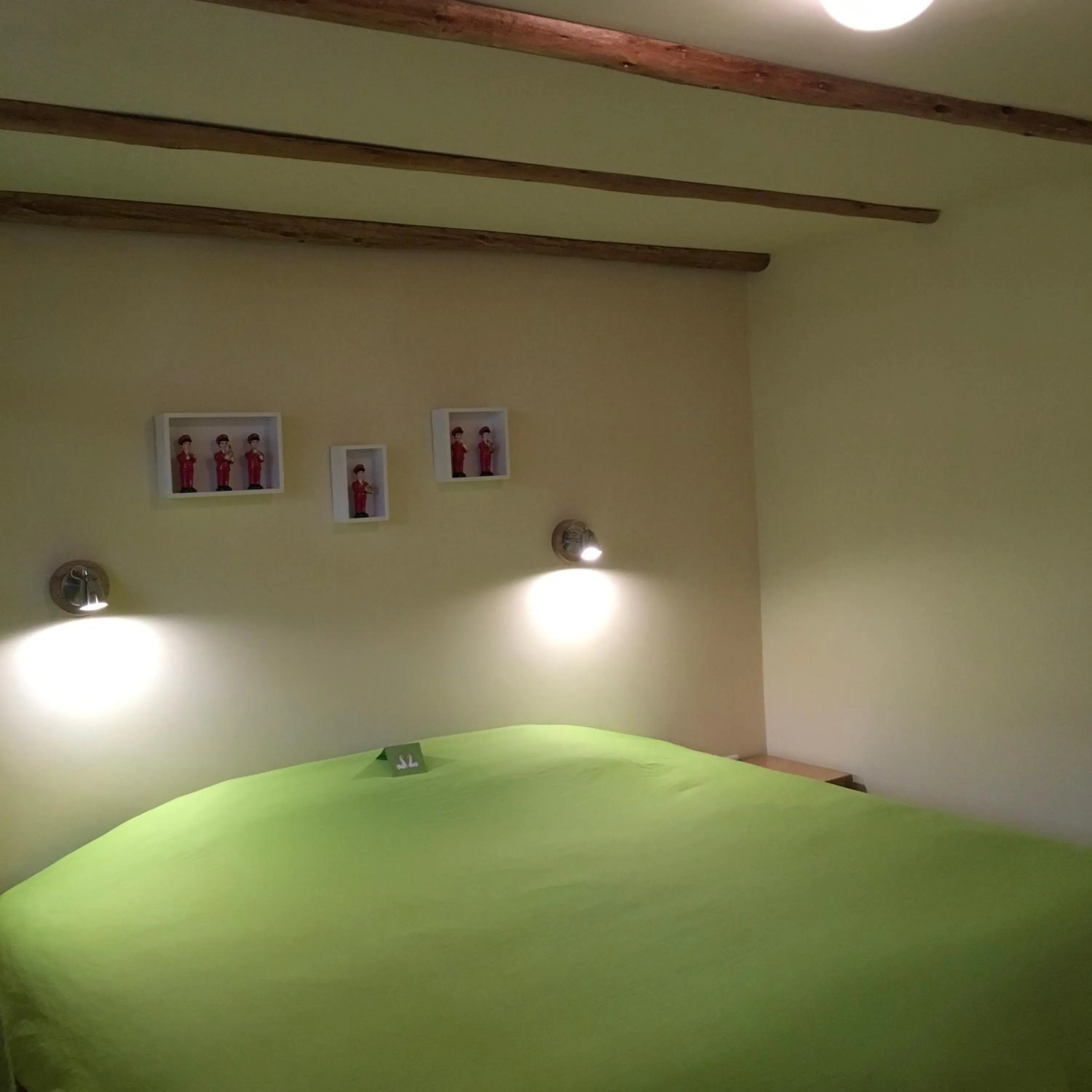 Bedroom, Bed in Inti Sisa Art Guesthouse