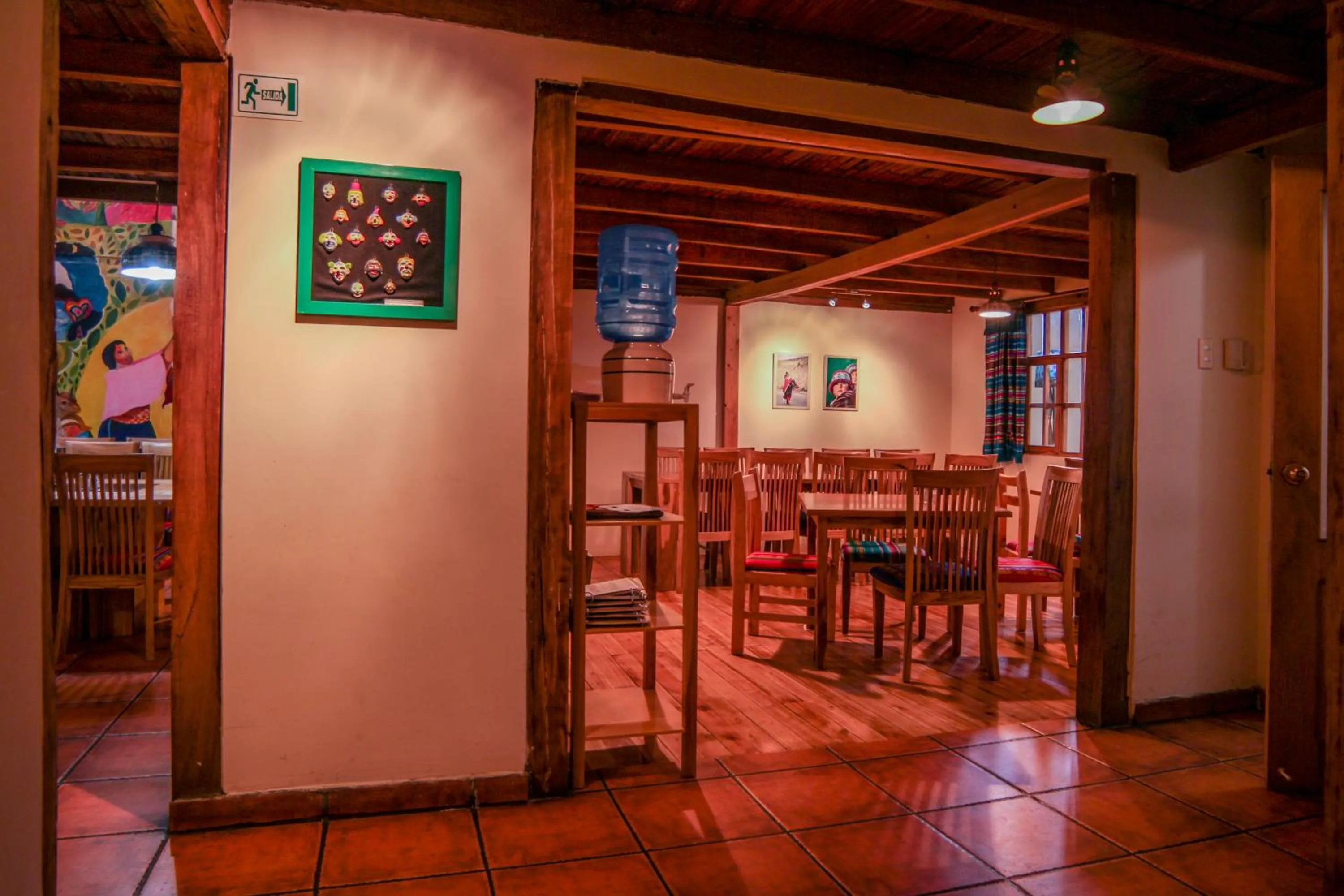 Dining area in Inti Sisa Art Guesthouse