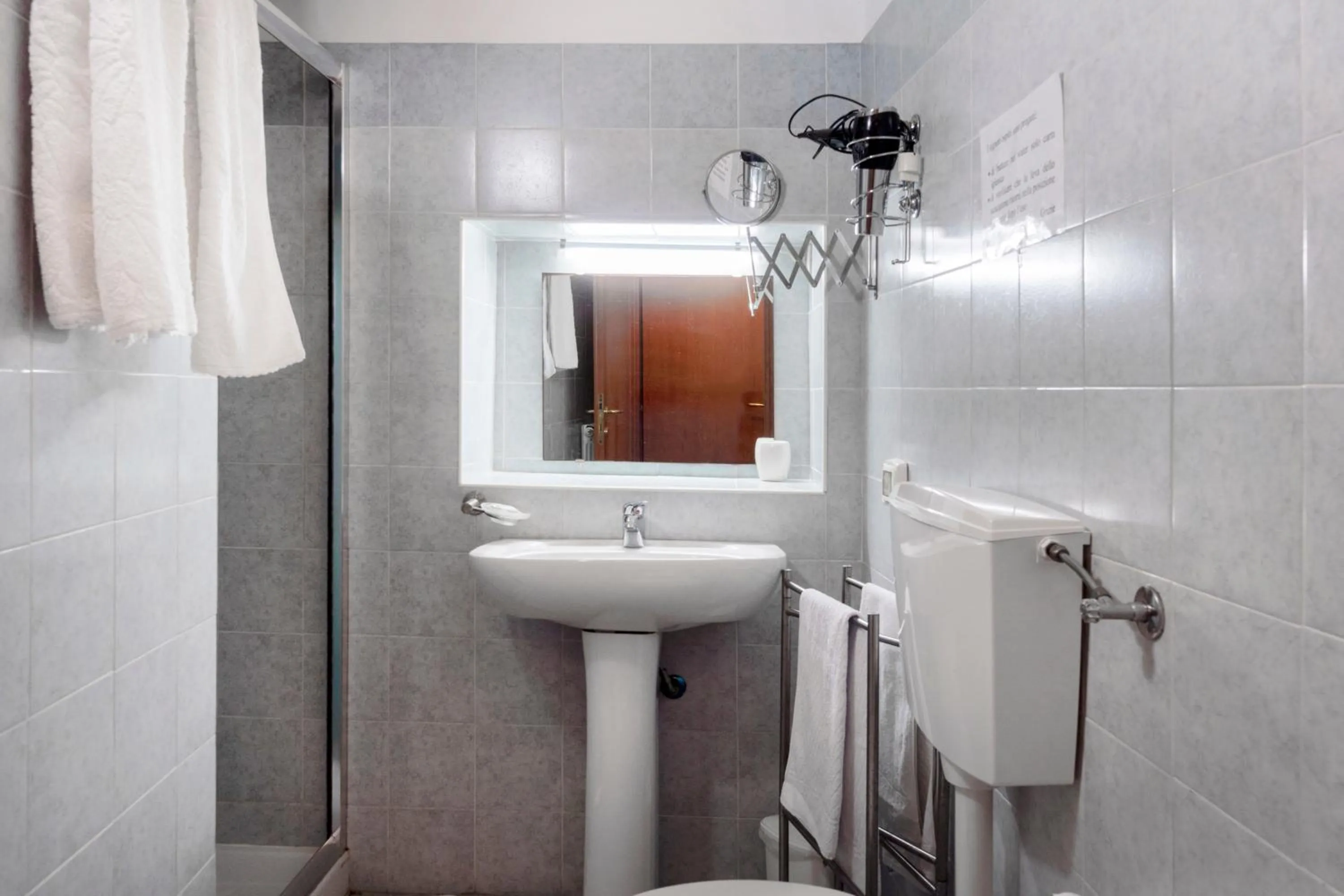 Bathroom in Locanda La Meridiana