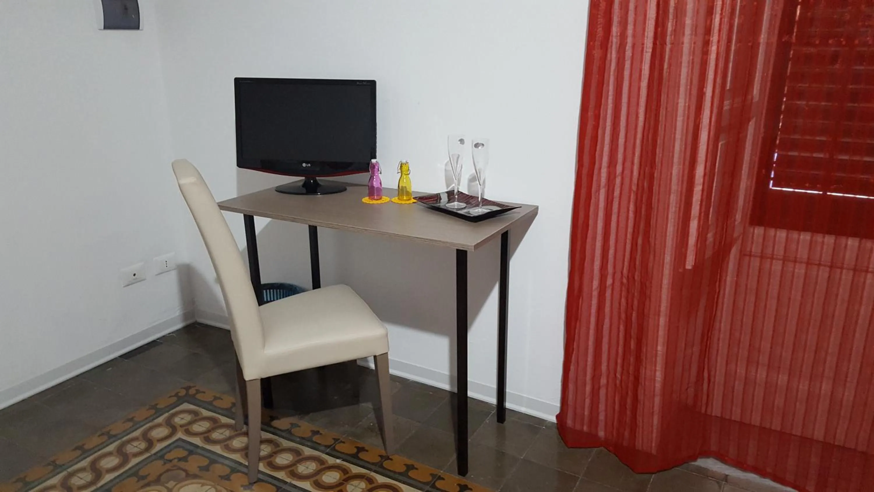 Decorative detail in Rest and Go