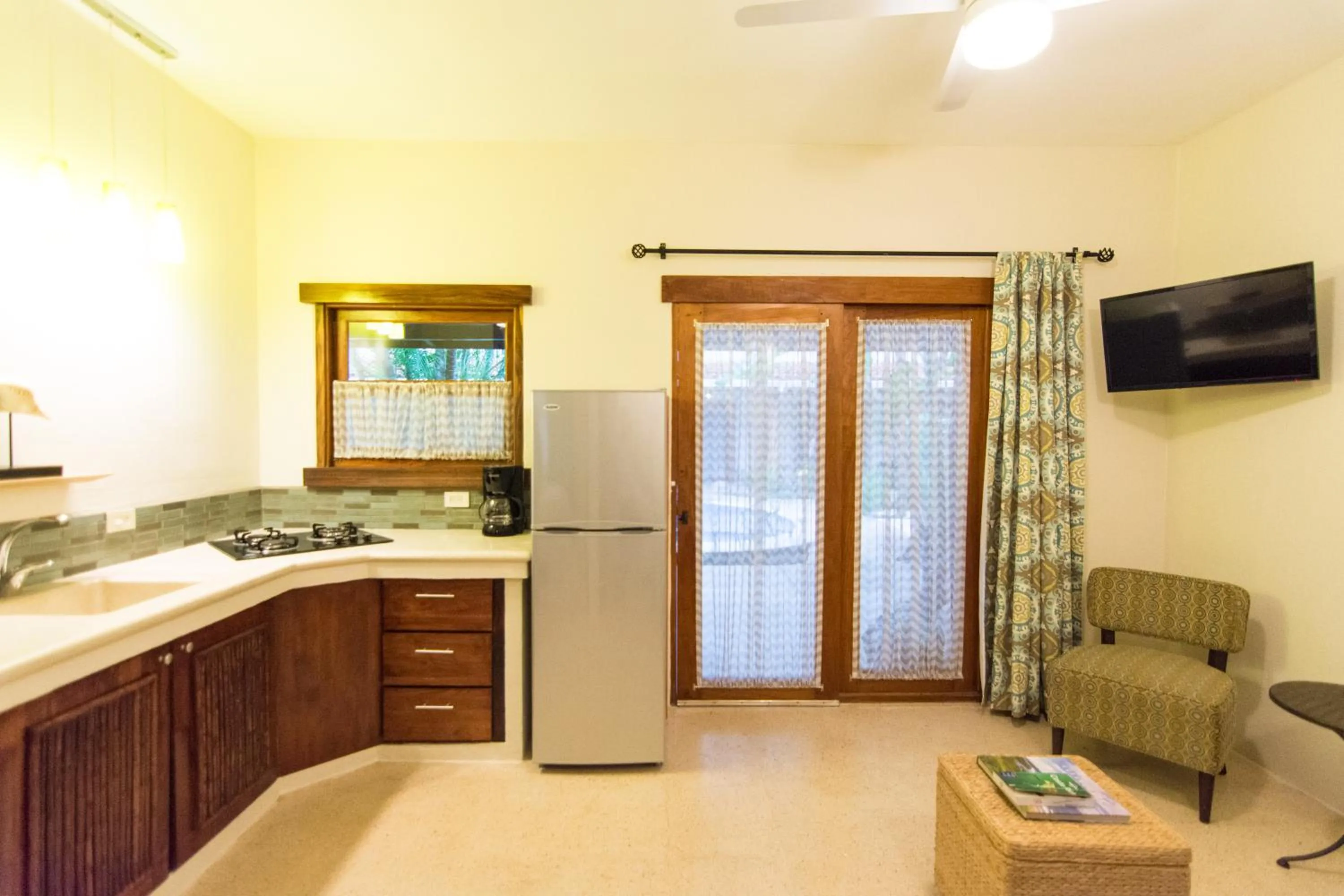 Kitchen or kitchenette in Ten North Tamarindo Beach Hotel