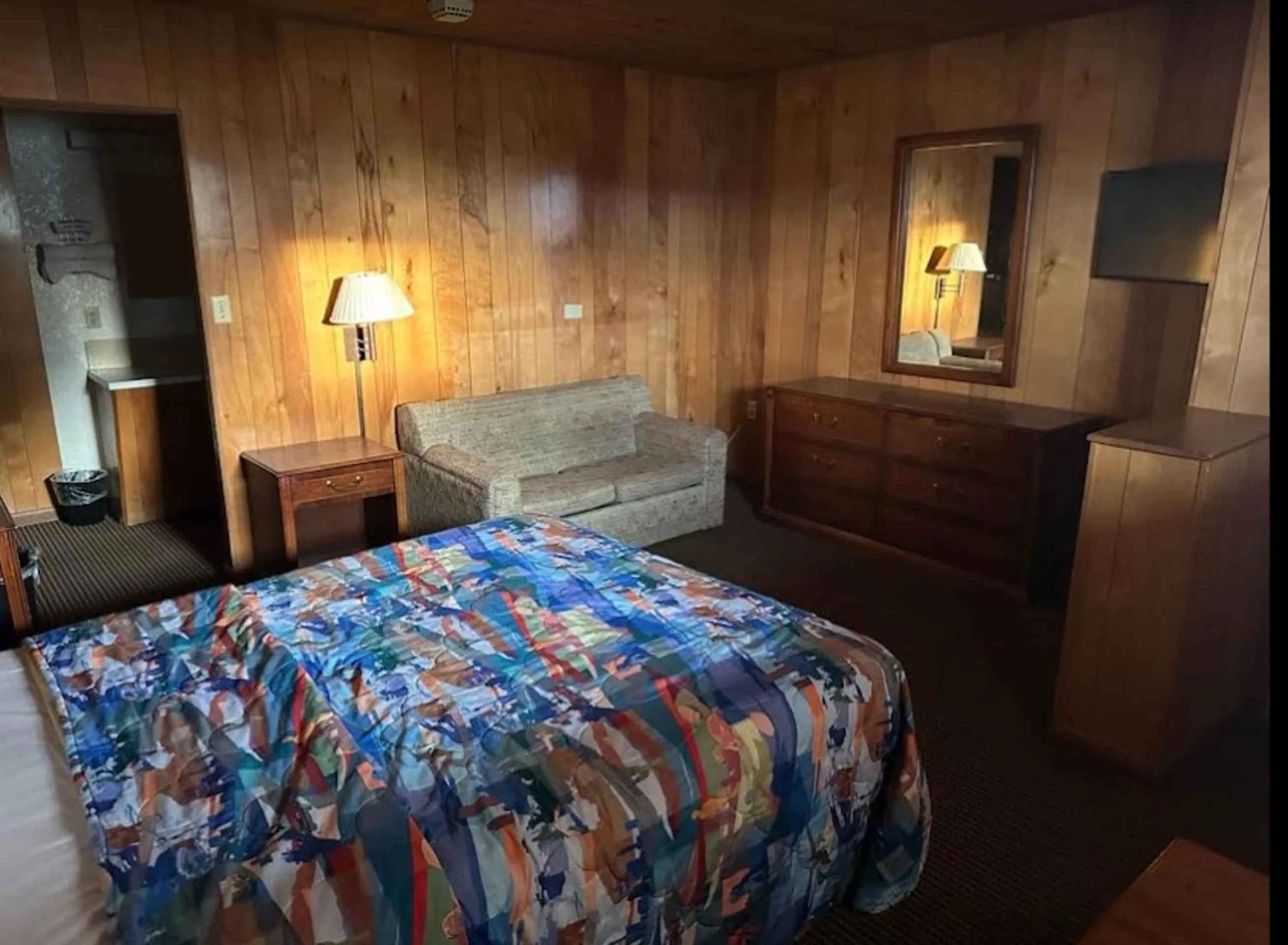 Bedroom, Bed in Love Hotels Western Holiday by OYO at Harlan Lake NE
