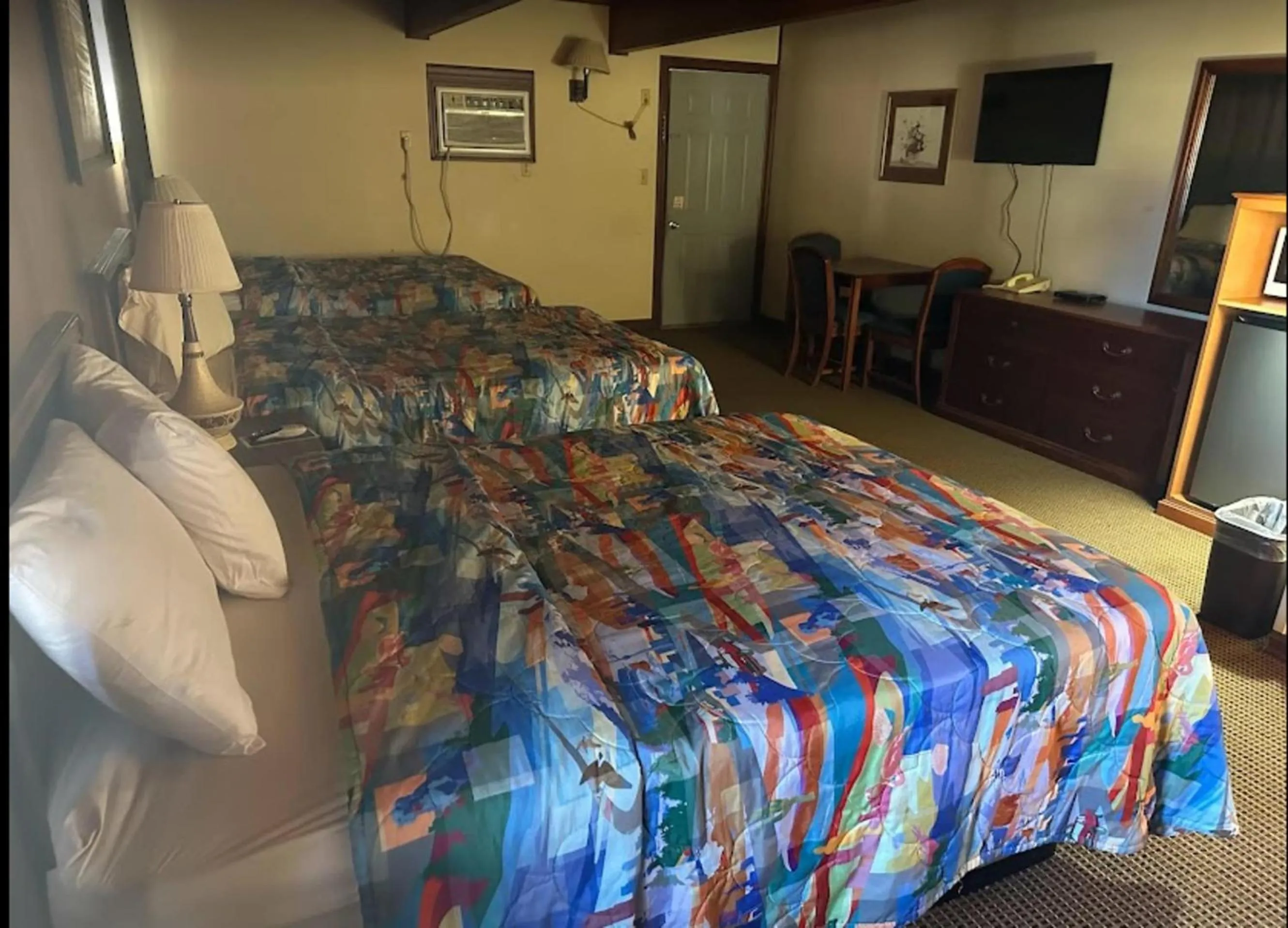 Bedroom, Bed in Love Hotels Western Holiday by OYO at Harlan Lake NE