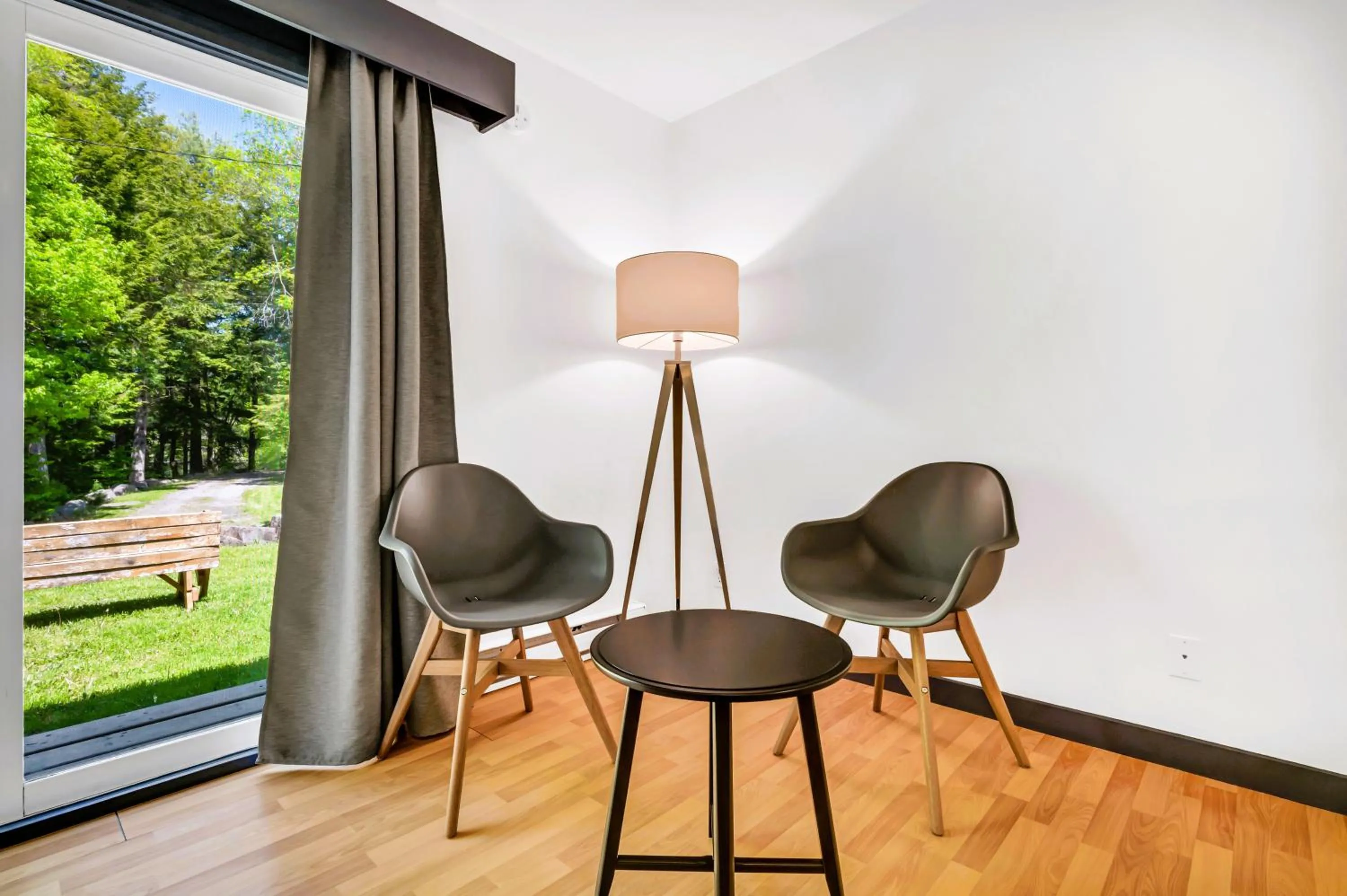 Garden view in Mersey River Chalets a nature retreat