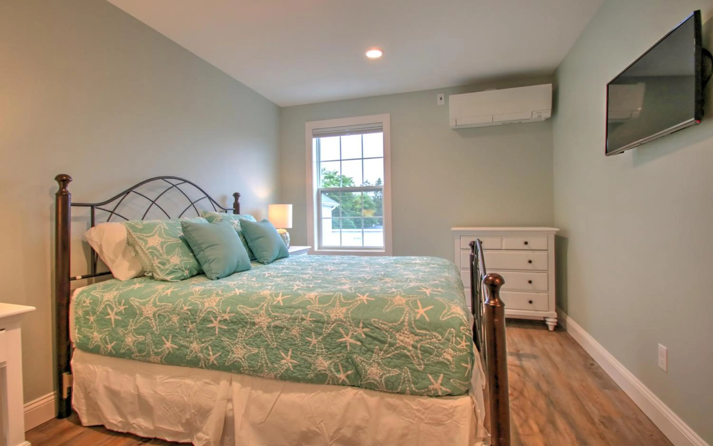 Bedroom, Bed in Atlantic Ocean Suites