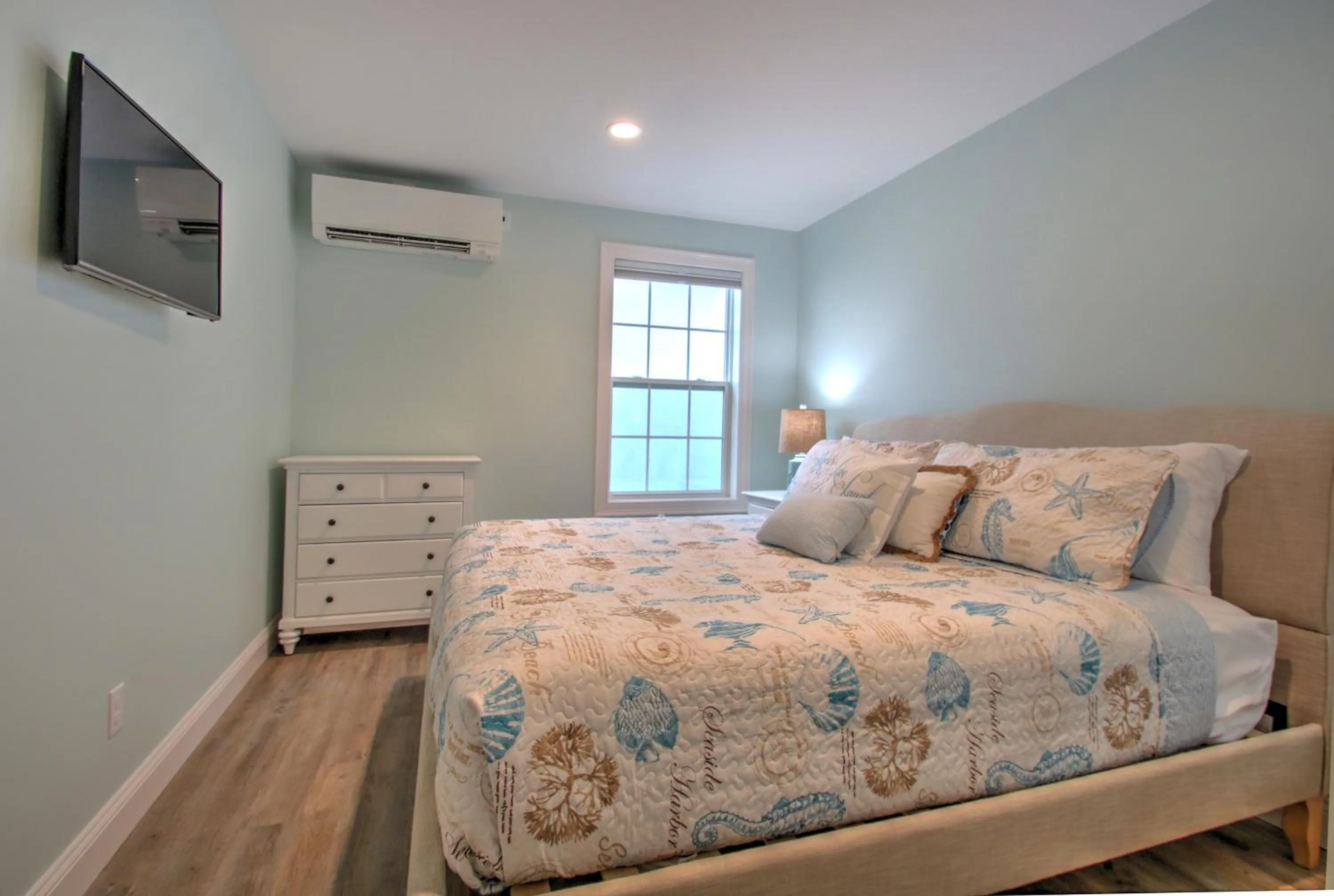 Bedroom, Bed in Atlantic Ocean Suites