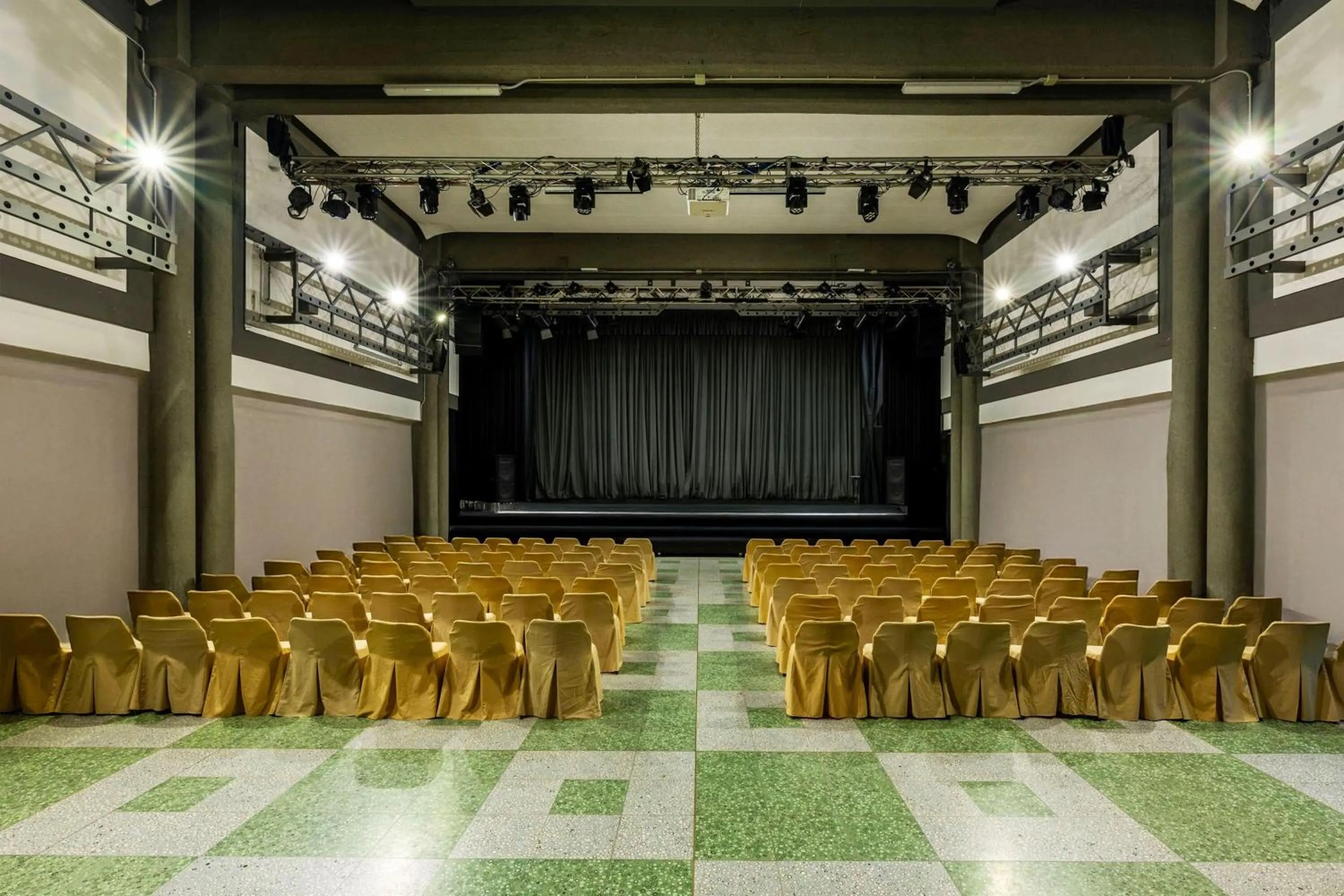 Meeting/conference room in B&B Hotel Borgaro Torinese