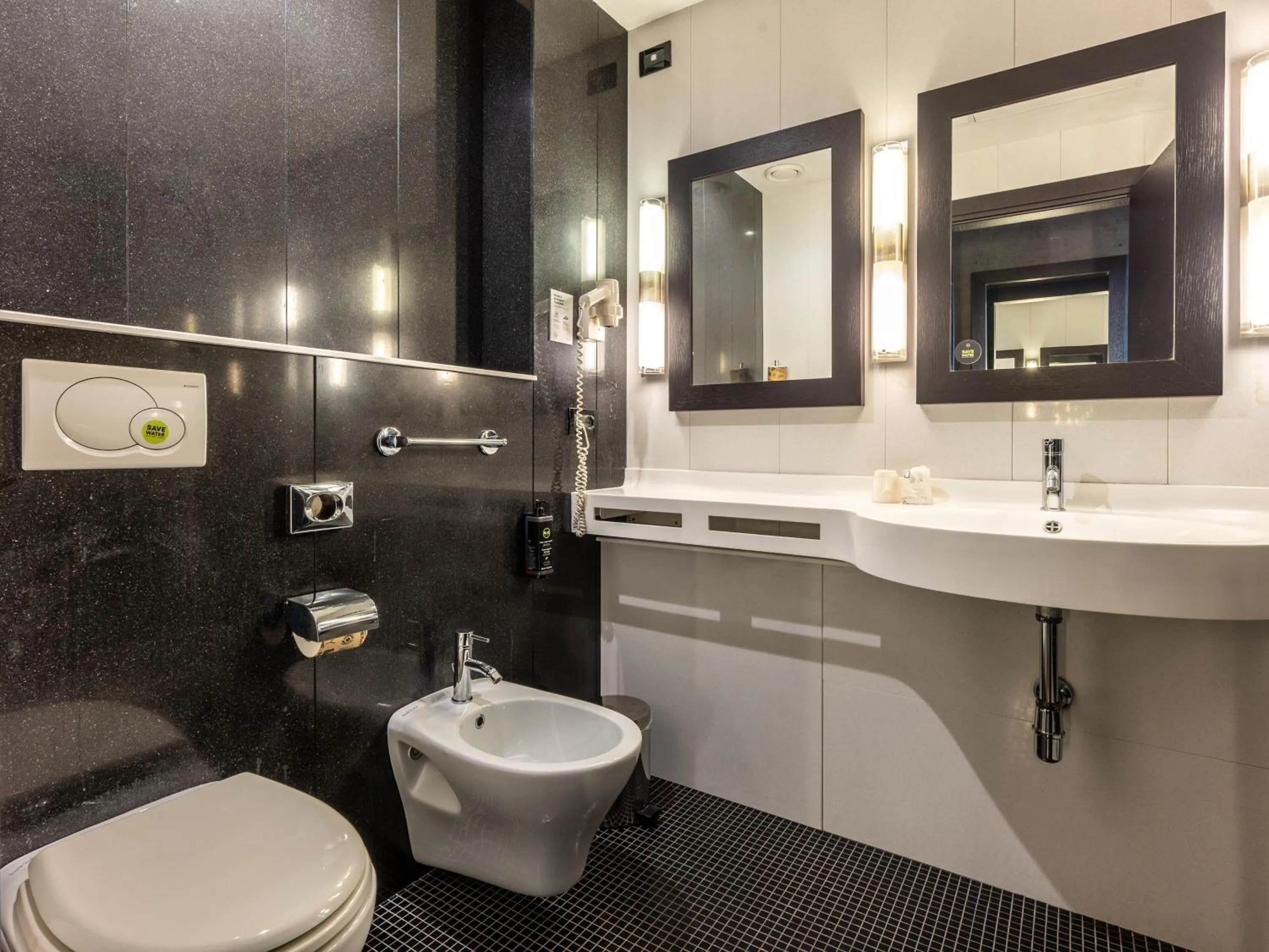 Photo of the whole room in B&B Hotel Borgaro Torinese