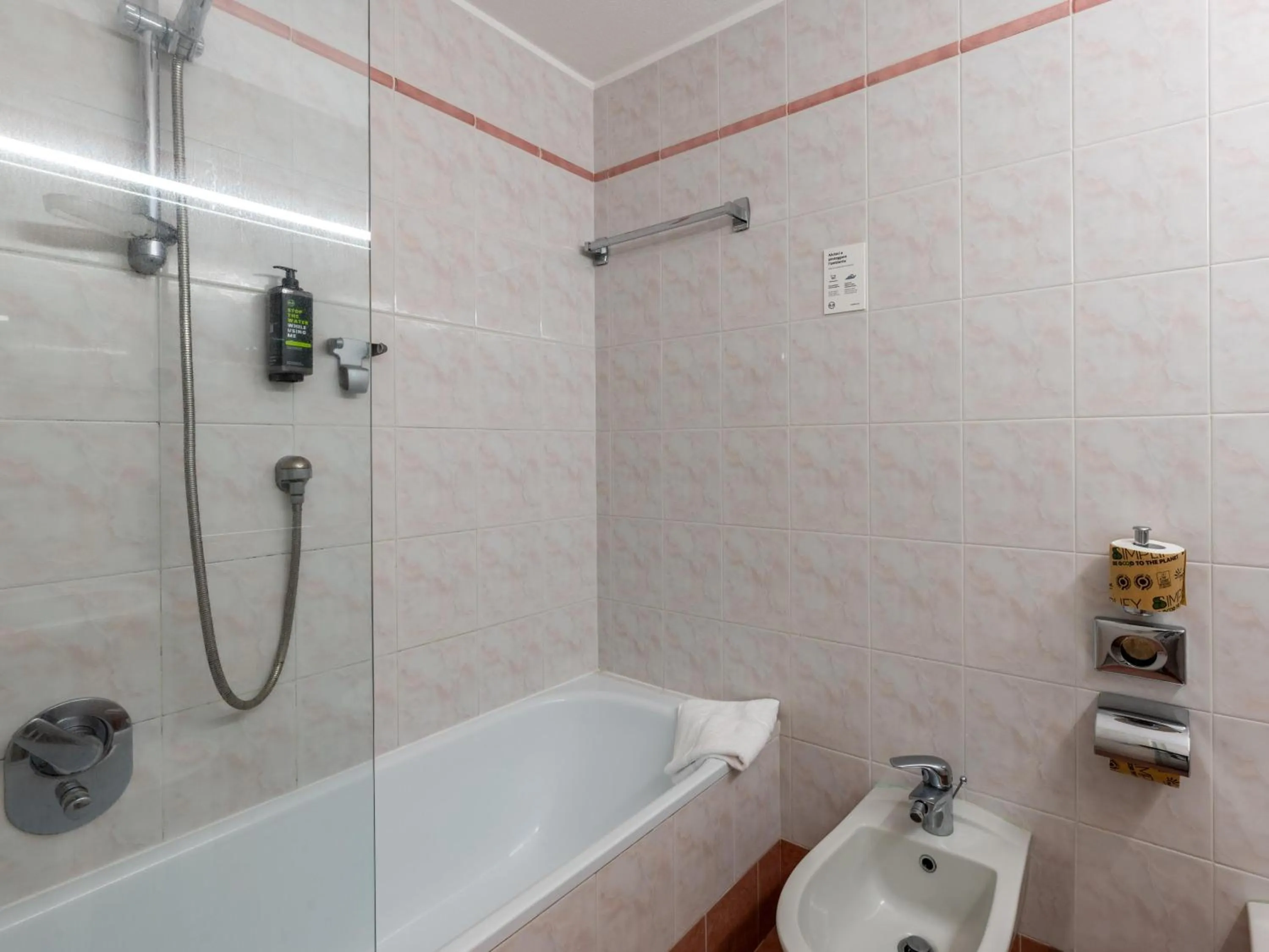 Bathroom in B&B Hotel Borgaro Torinese