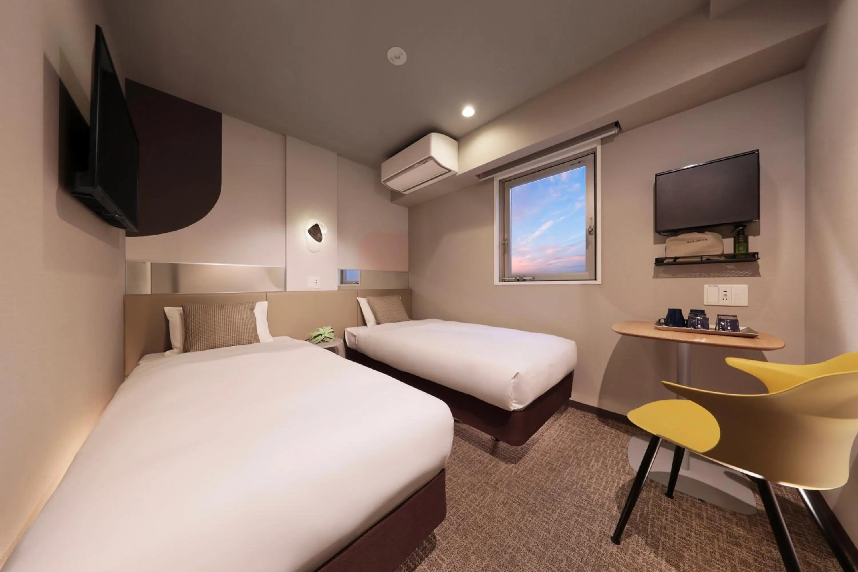 Bedroom, Bed in Tennouji Crystal Hotel