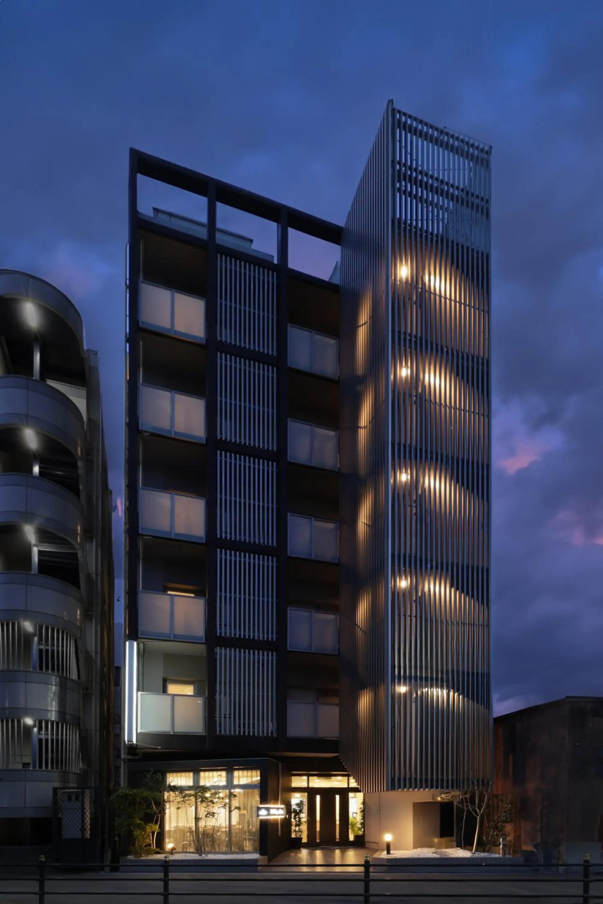 Property building in Tennouji Crystal Hotel