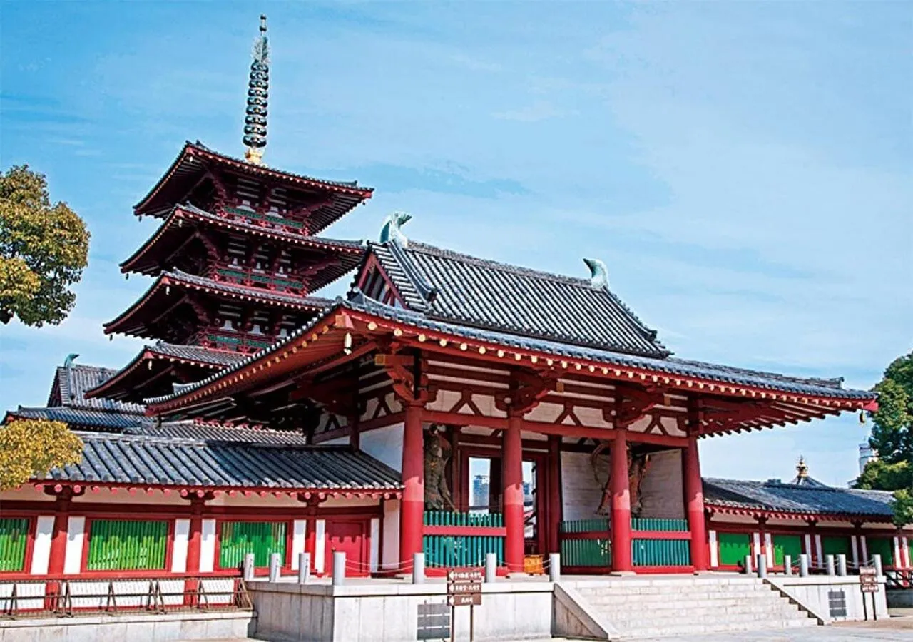 Nearby landmark in Tennouji Crystal Hotel