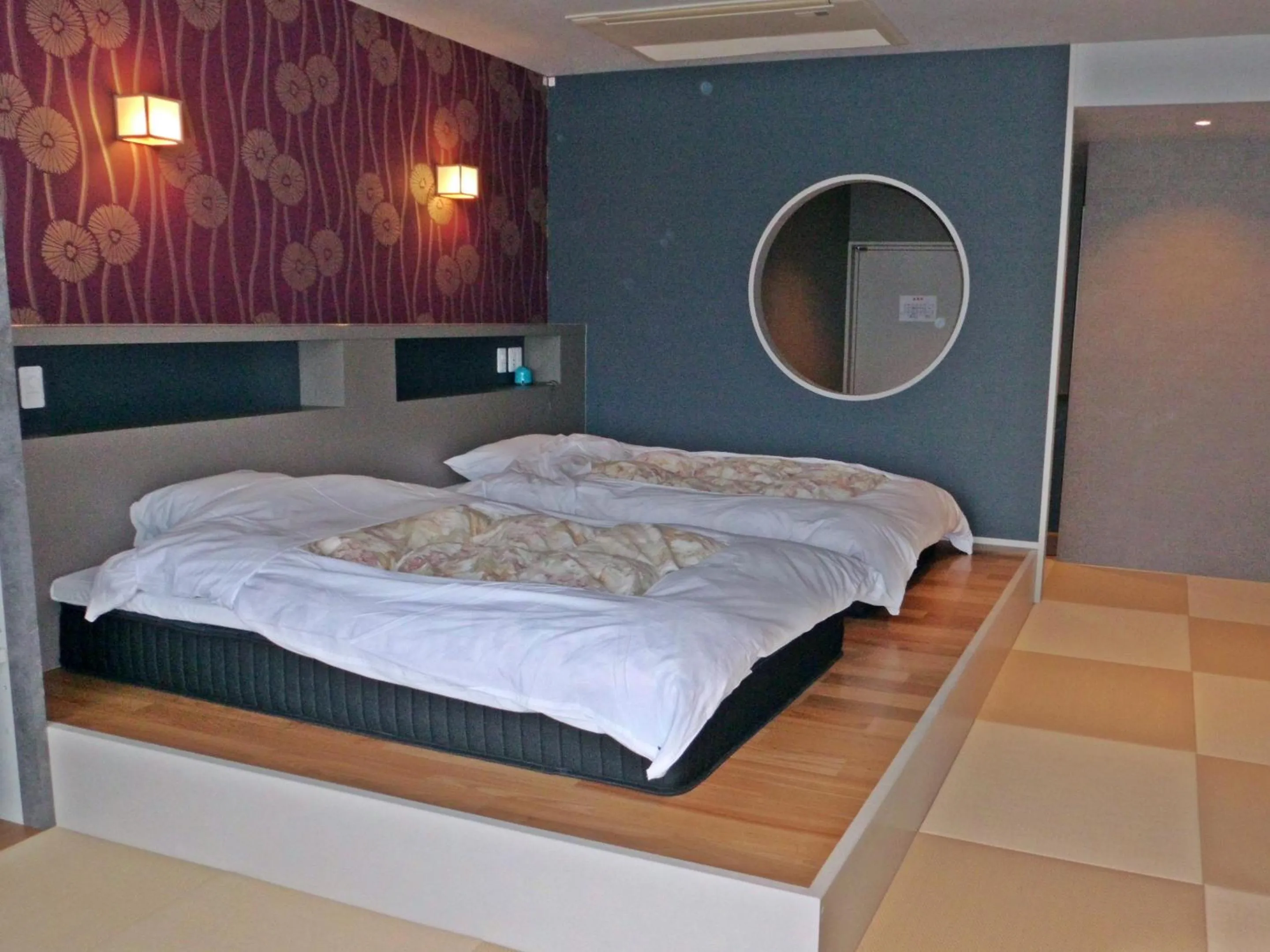 Bed in Hotel Heian