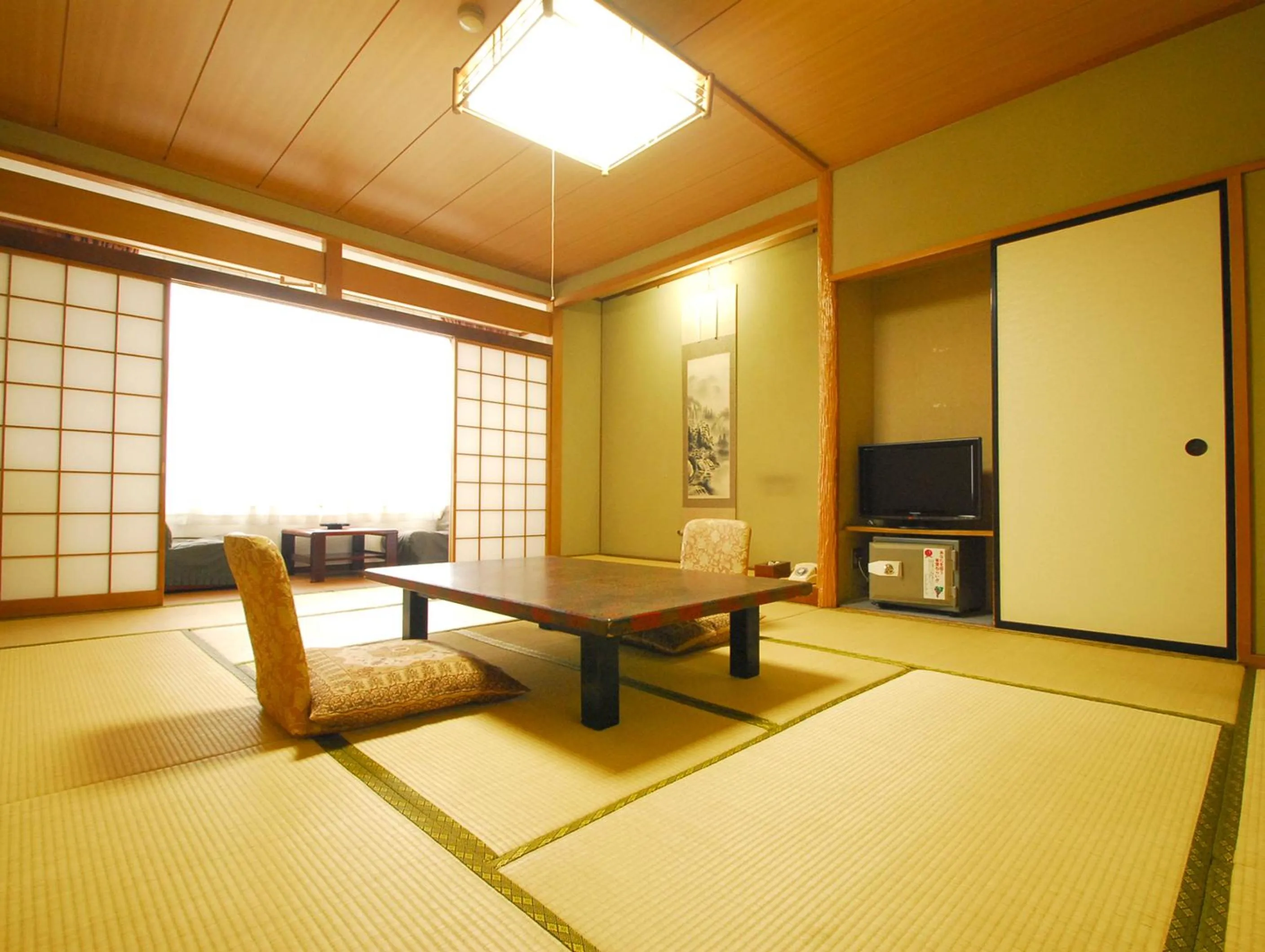 Photo of the whole room in Hotel Heian