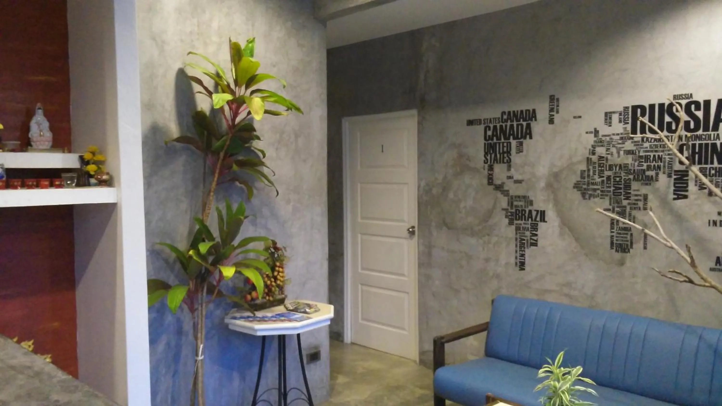 Restaurant/places to eat in La Chambre Boutique @ Ko Lanta