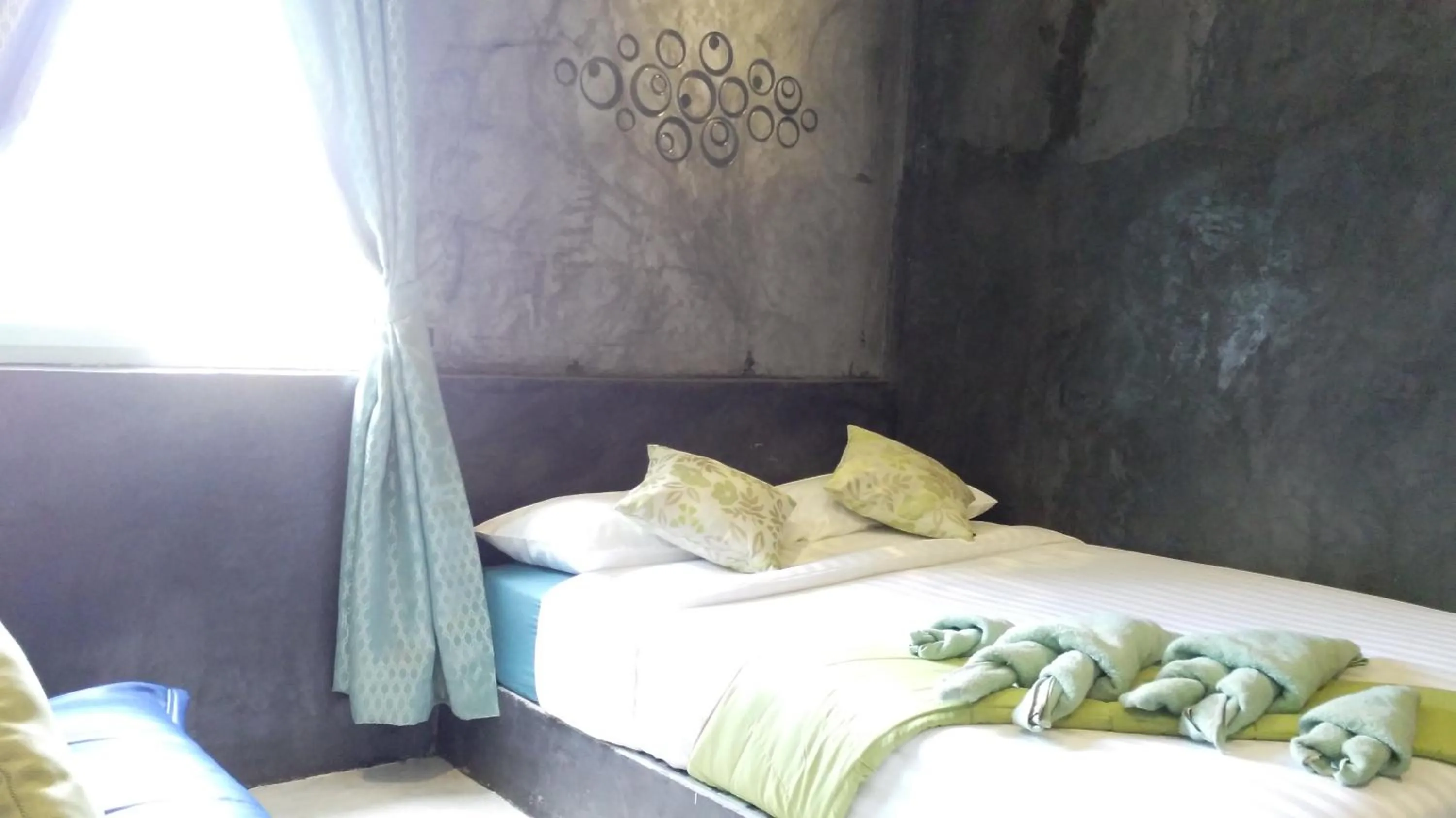 Decorative detail, Bed in La Chambre Boutique @ Ko Lanta