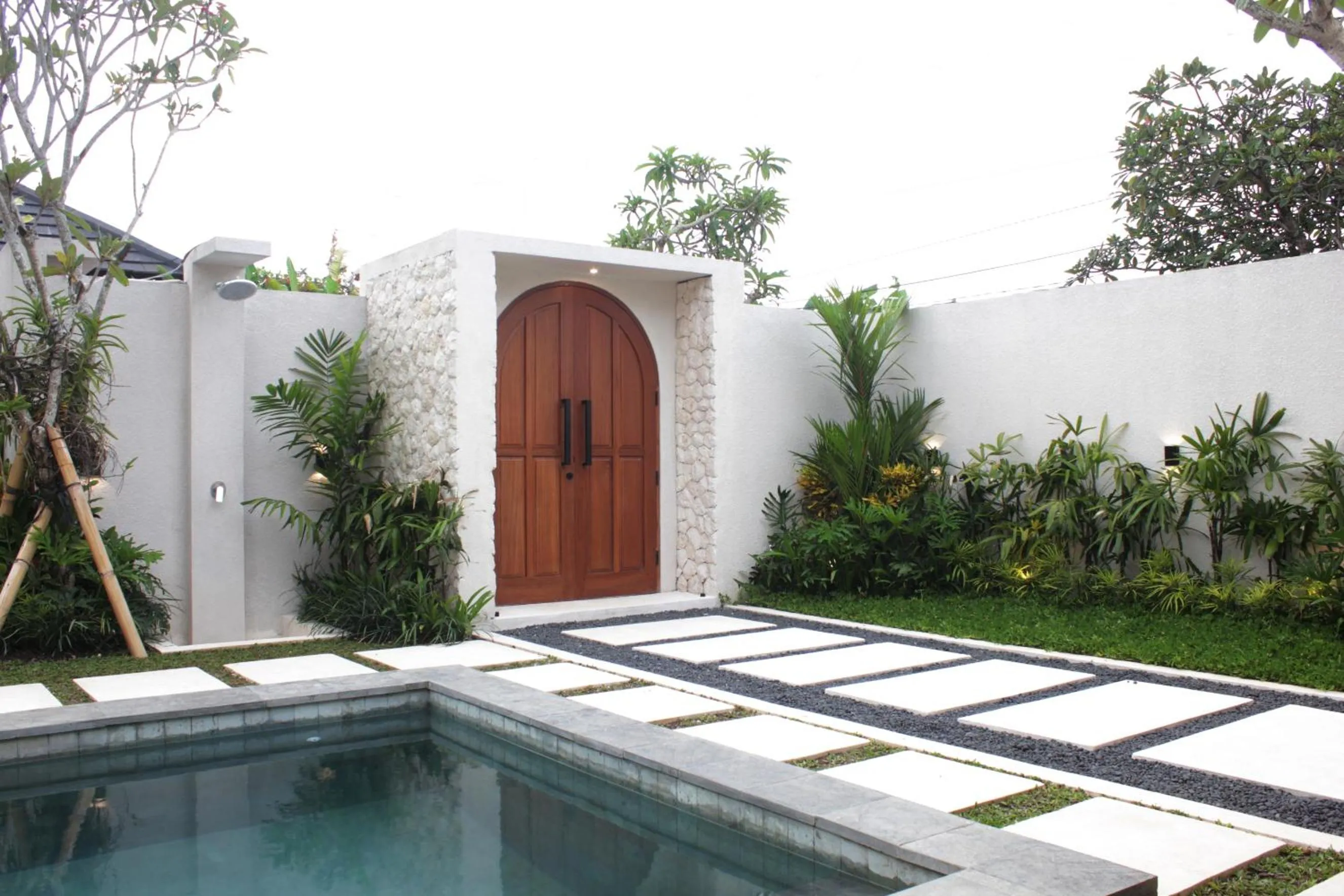 Swimming pool in The Murdha Villa