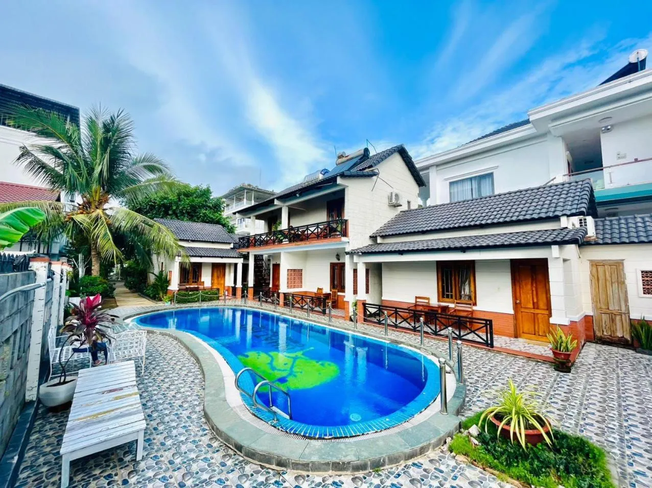 Swimming pool in Nhat Huy Bungalow Phu Quoc