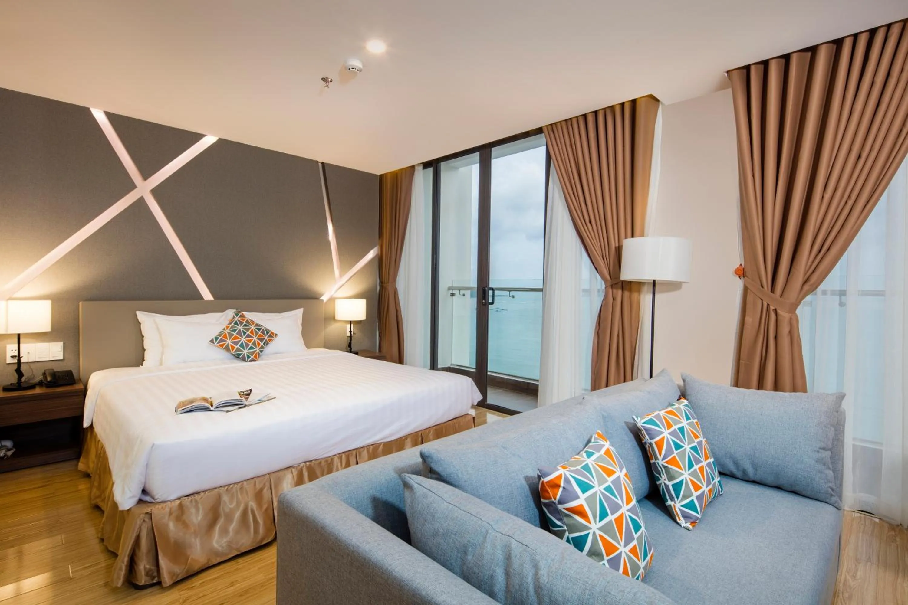 Bedroom, Bed in King Town Grand Hotel & Wedding Center