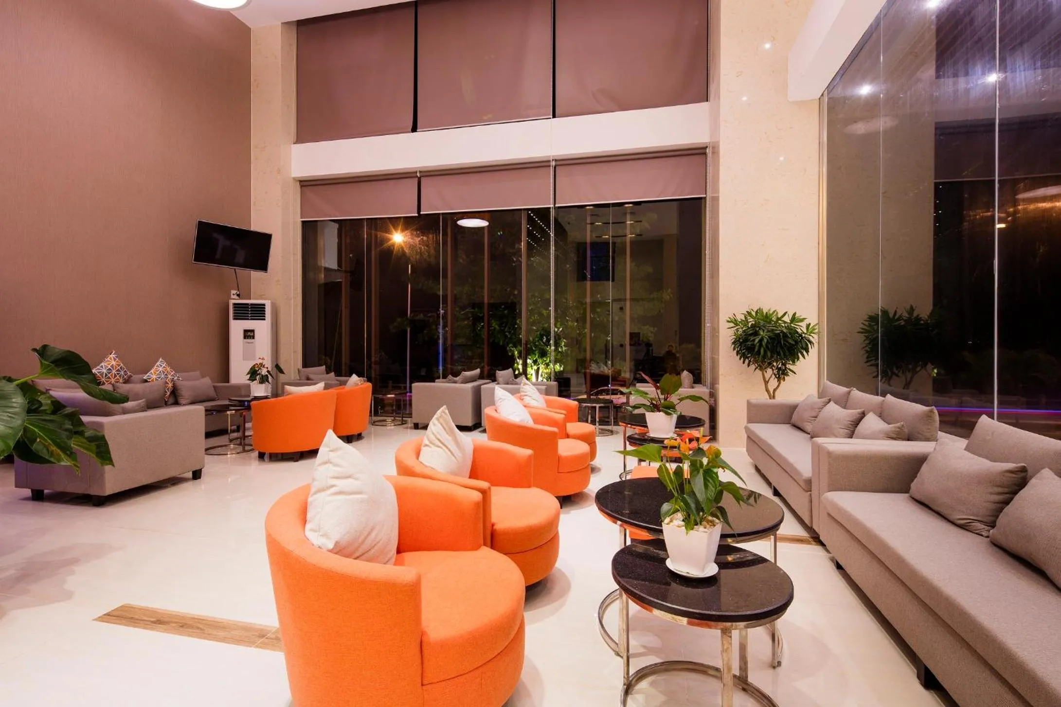 Lobby or reception in King Town Grand Hotel & Wedding Center