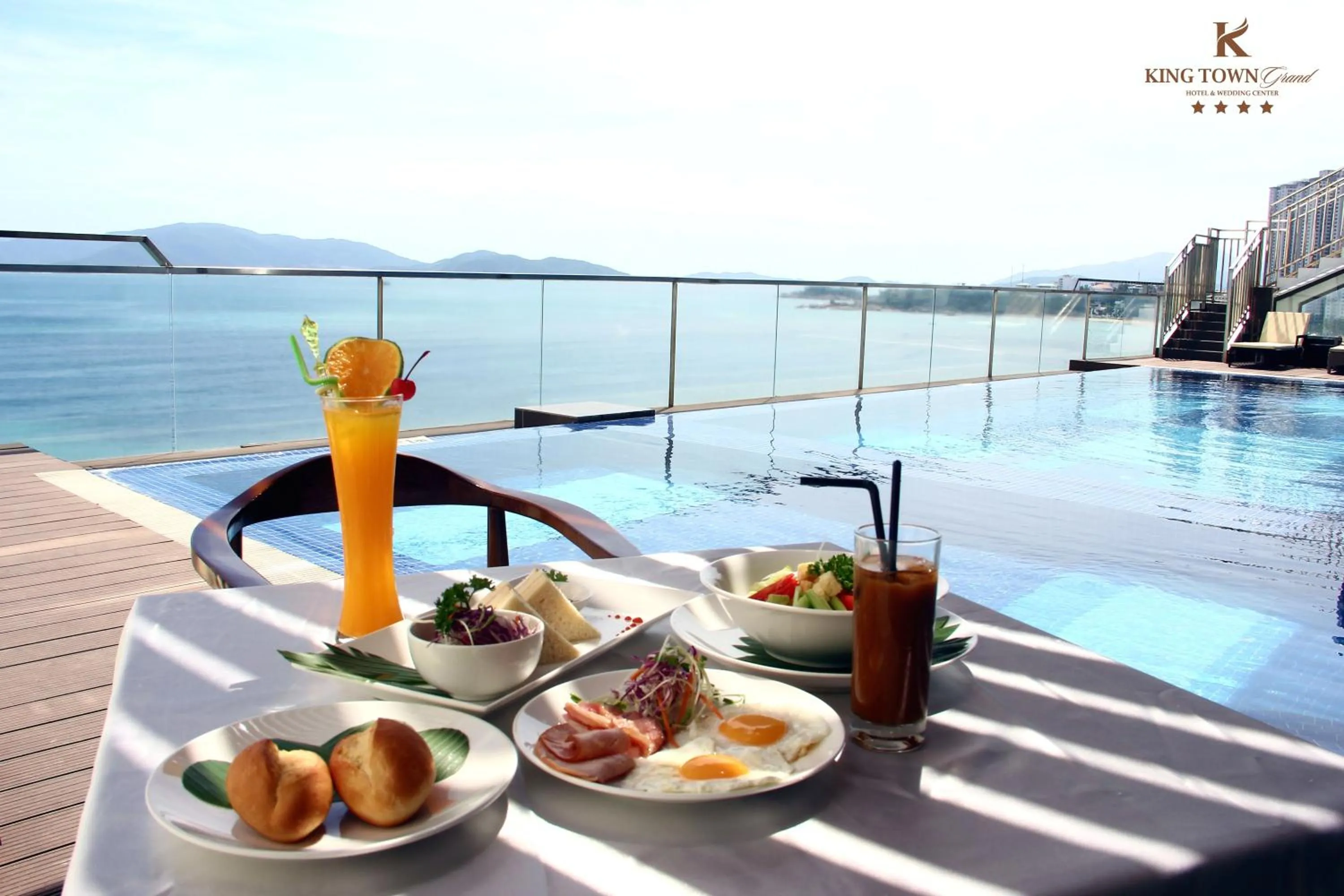 Food and drinks in King Town Grand Hotel & Wedding Center