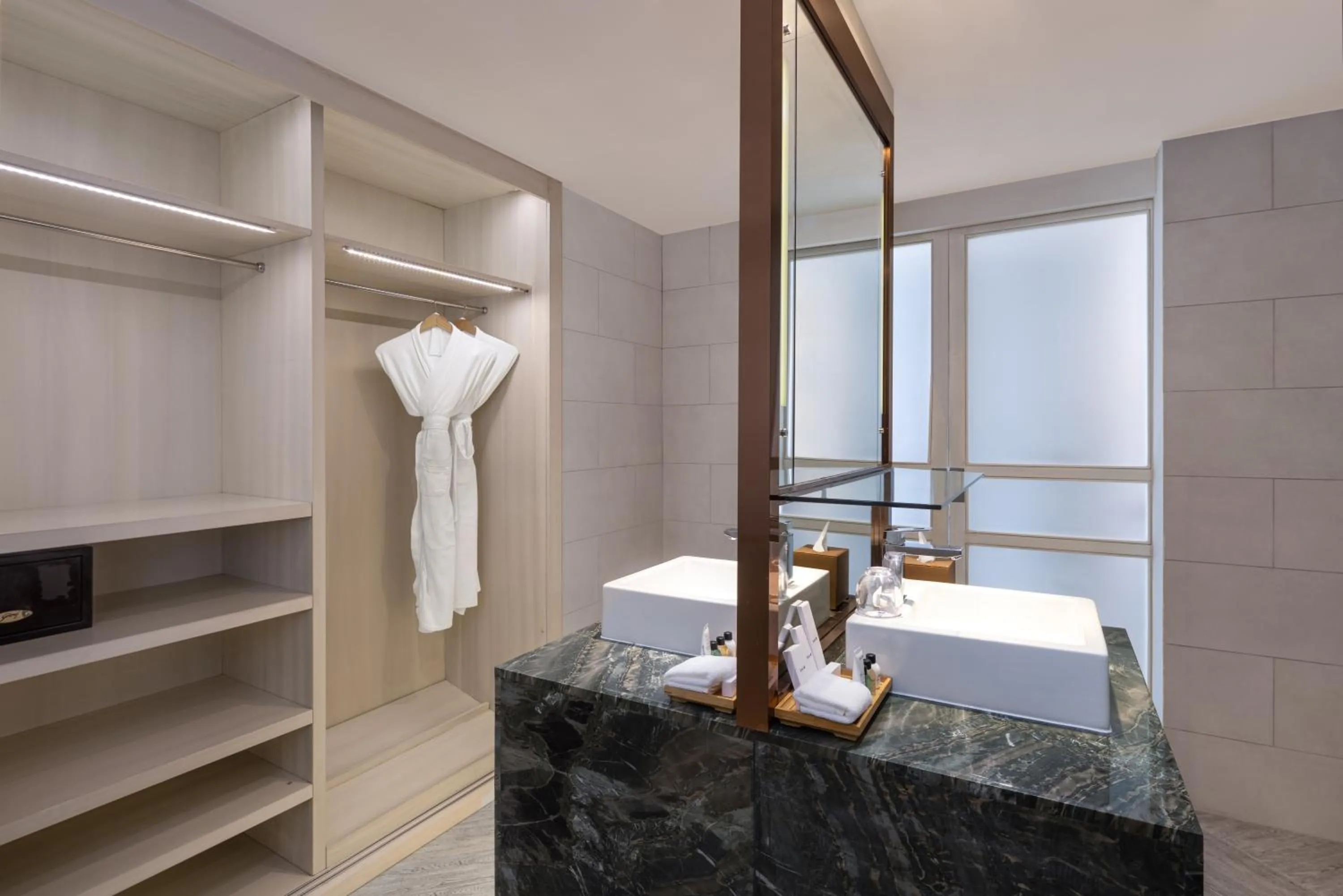 Bathroom in Radisson Blu Resort Galle