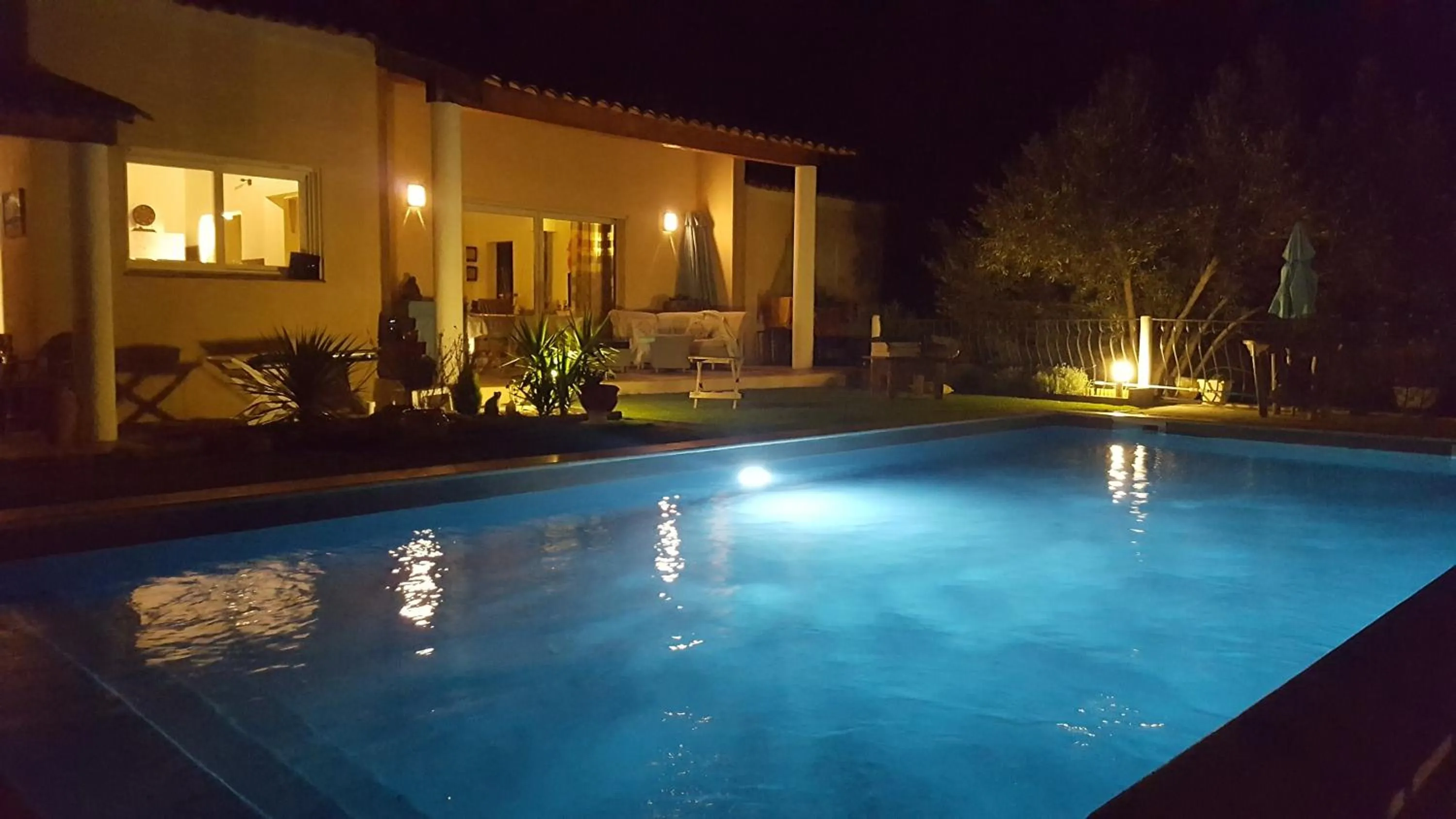 Night in Villa La Croisette