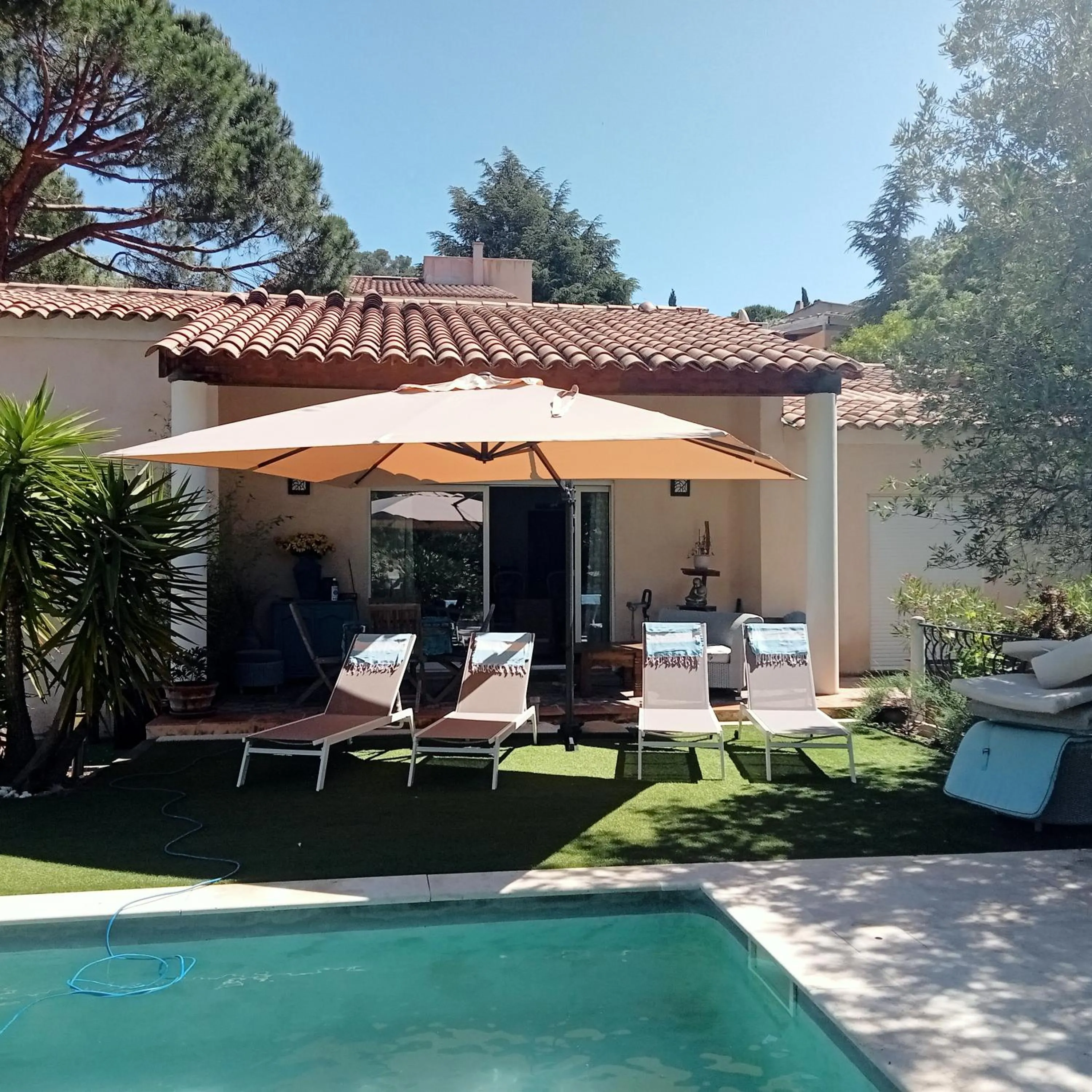 sunbed in Villa La Croisette