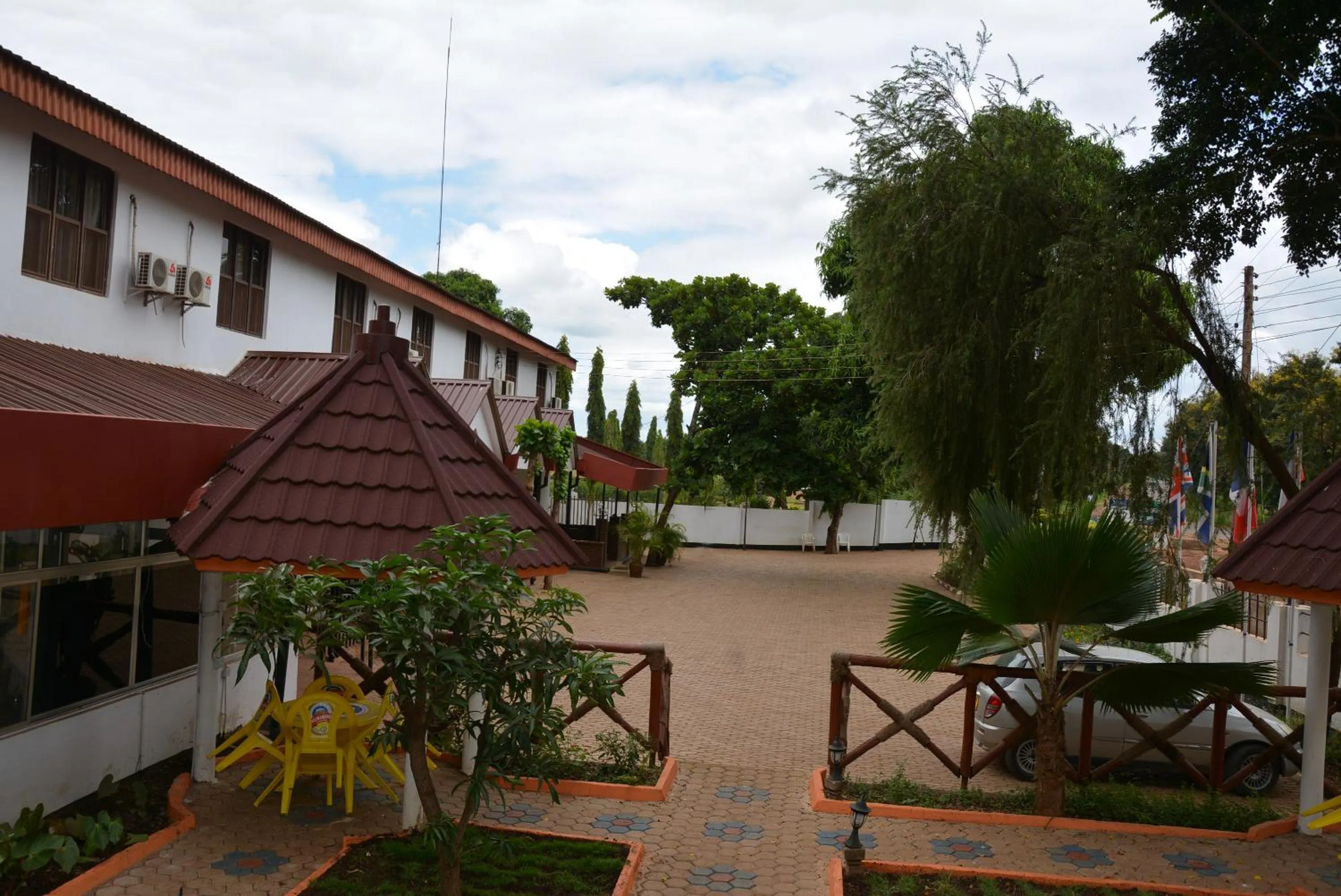 Facade/entrance in Keys Hotel
