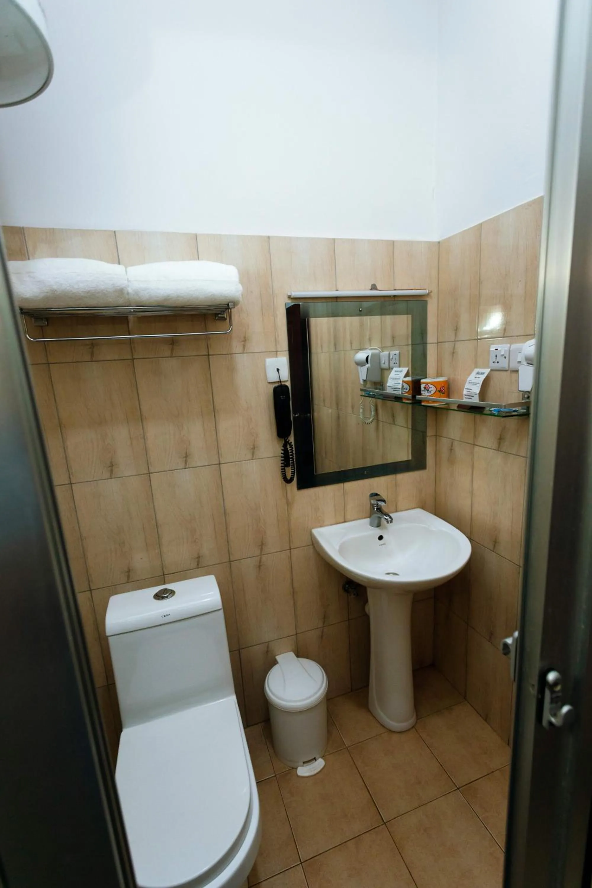 Bathroom in Keys Hotel