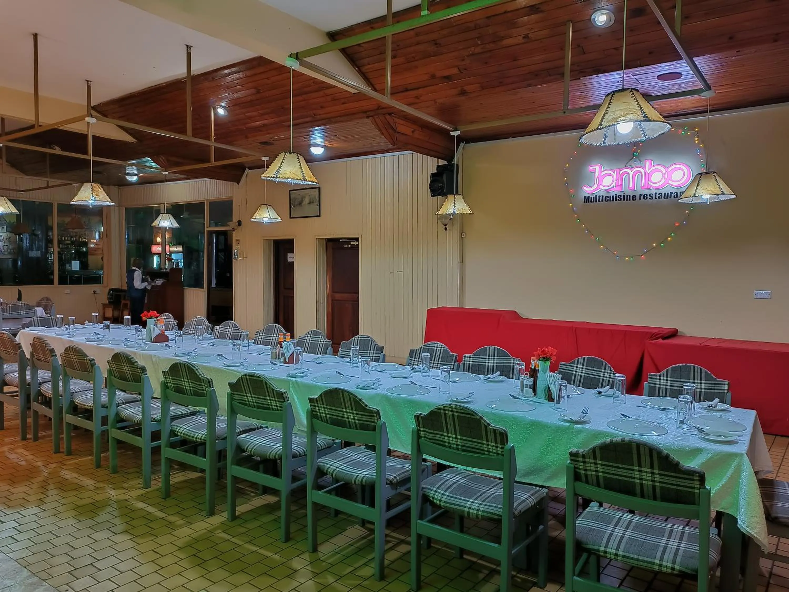 Restaurant/places to eat in Keys Hotel