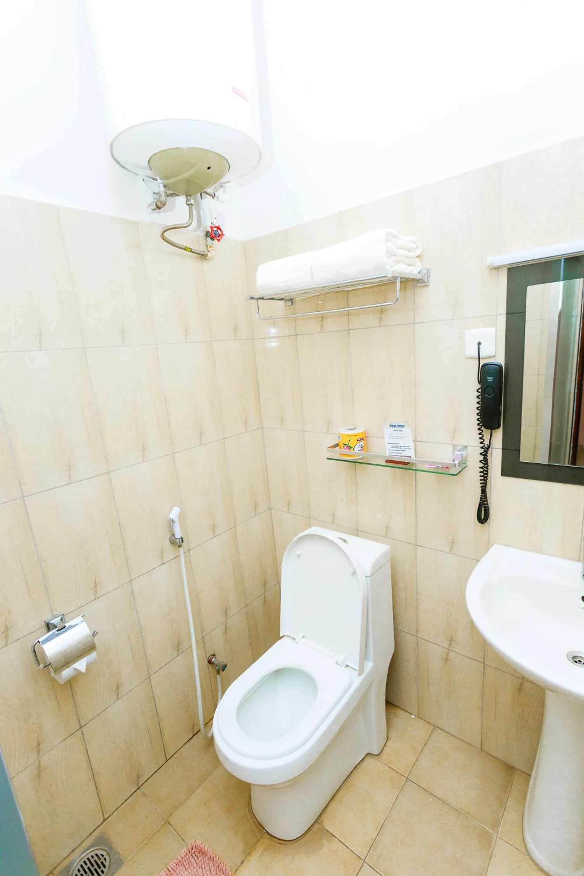 Bathroom in Keys Hotel