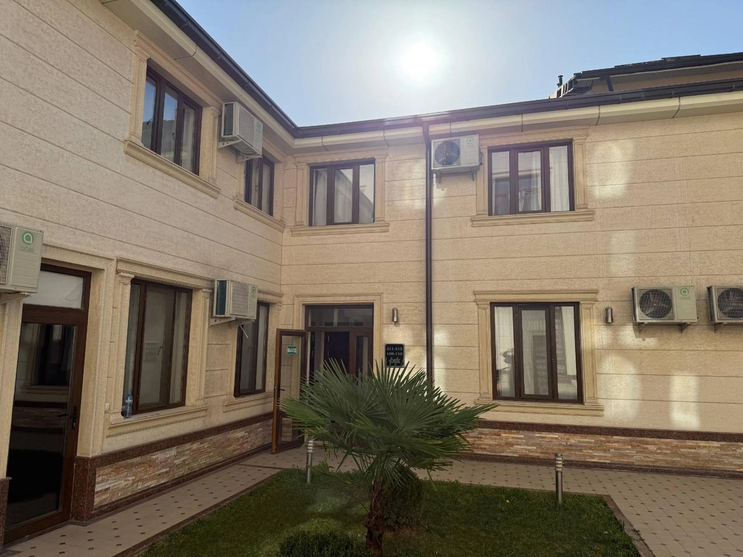 Inner courtyard view in Grand Art Hotel