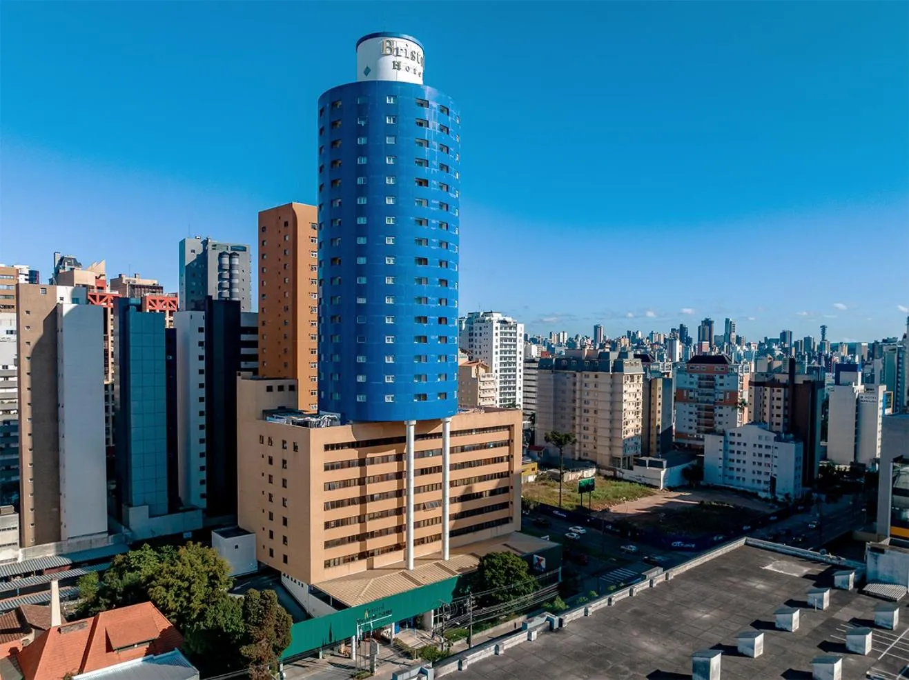 Bird's eye view in Bristol Brasil 500 Curitiba Batel